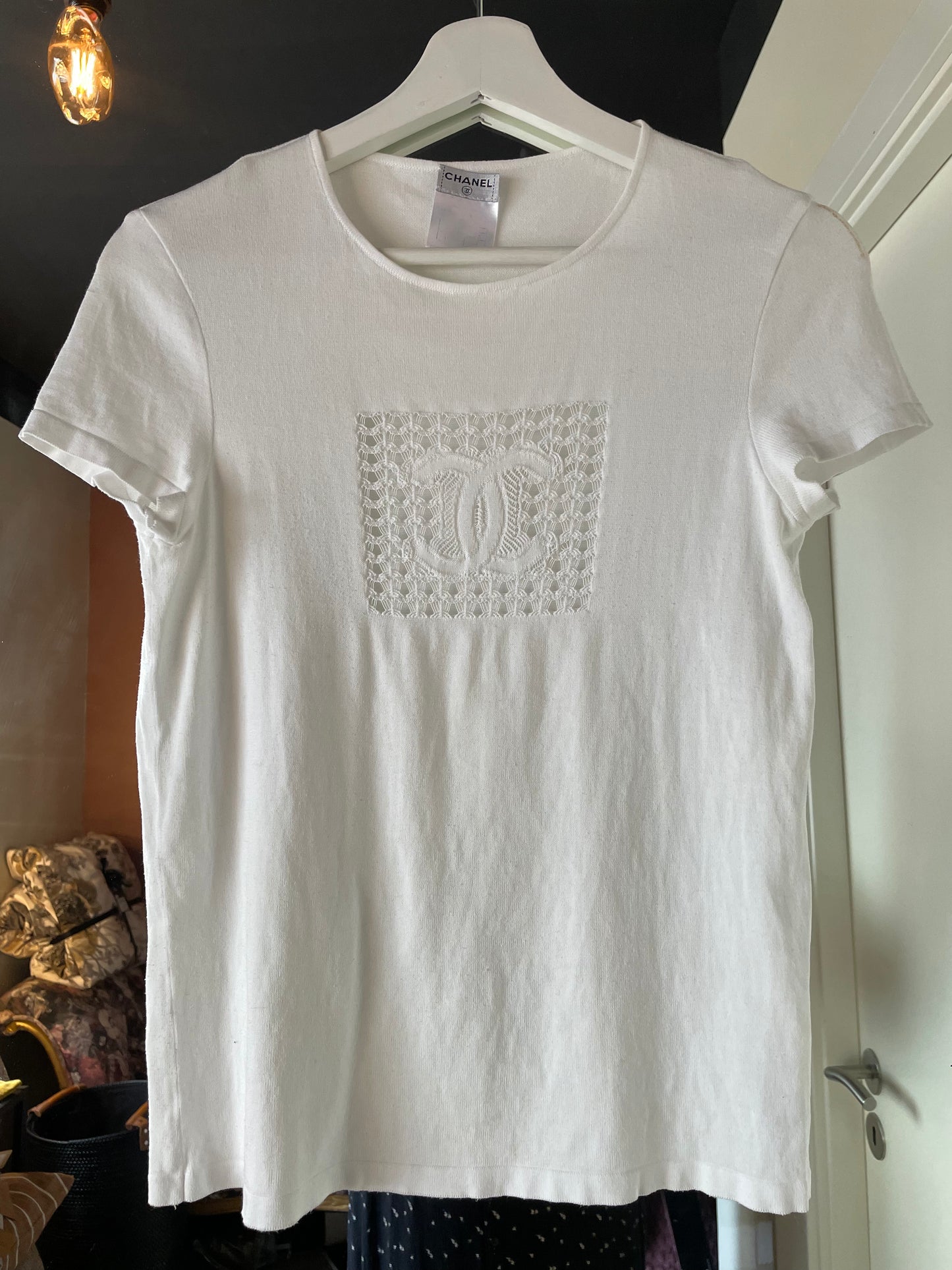 Chanel - T-shirt - CC logo front - hvid - str. S/M