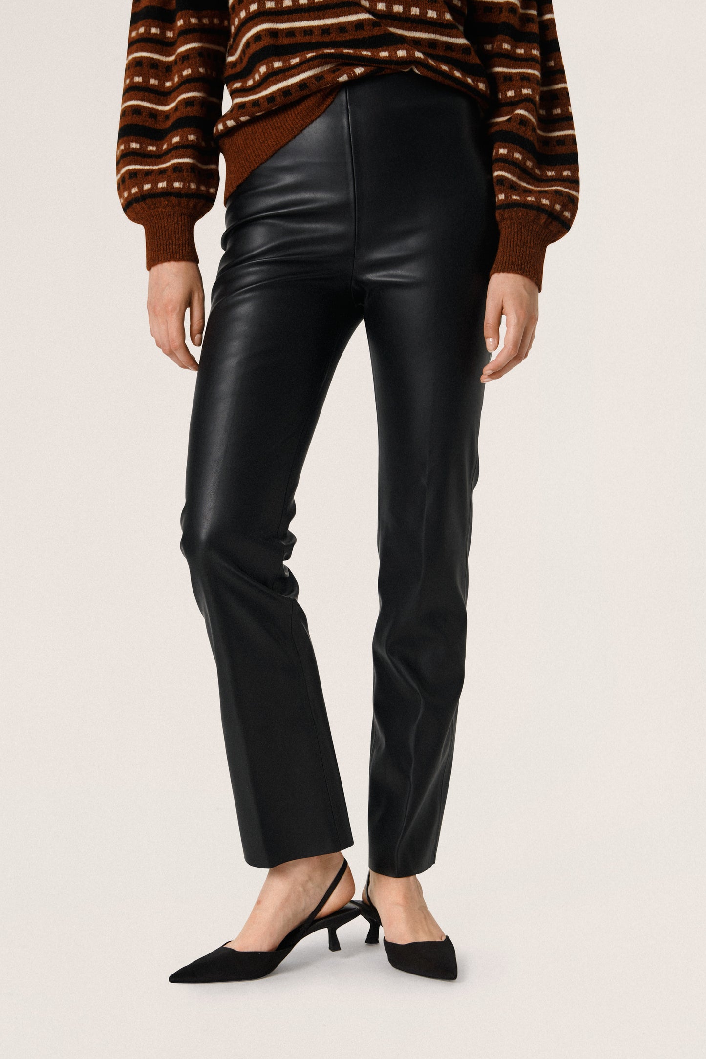 Kaylee straight bukser - Vegan leather - Soaked in Luxury