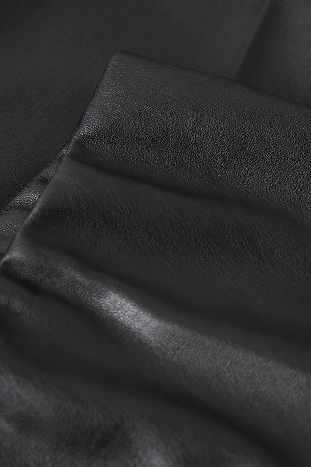 Kaylee Kickflare bukser - Vegan leather - Soaked in Luxury
