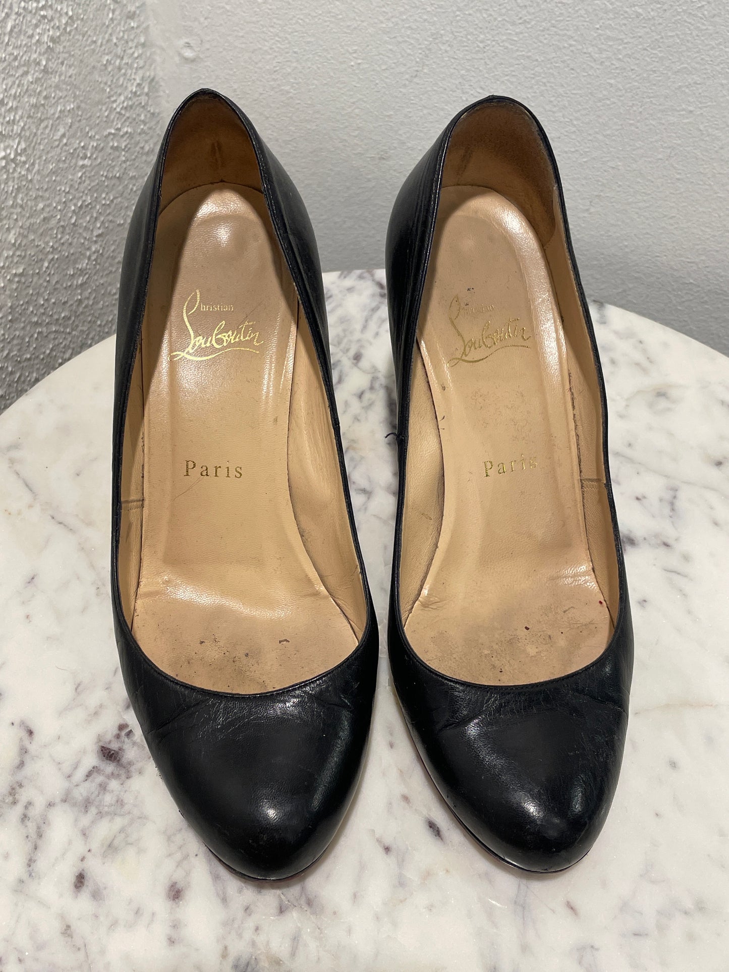 Christian Louboutin Simple Pumps in Black Leather – 37,5