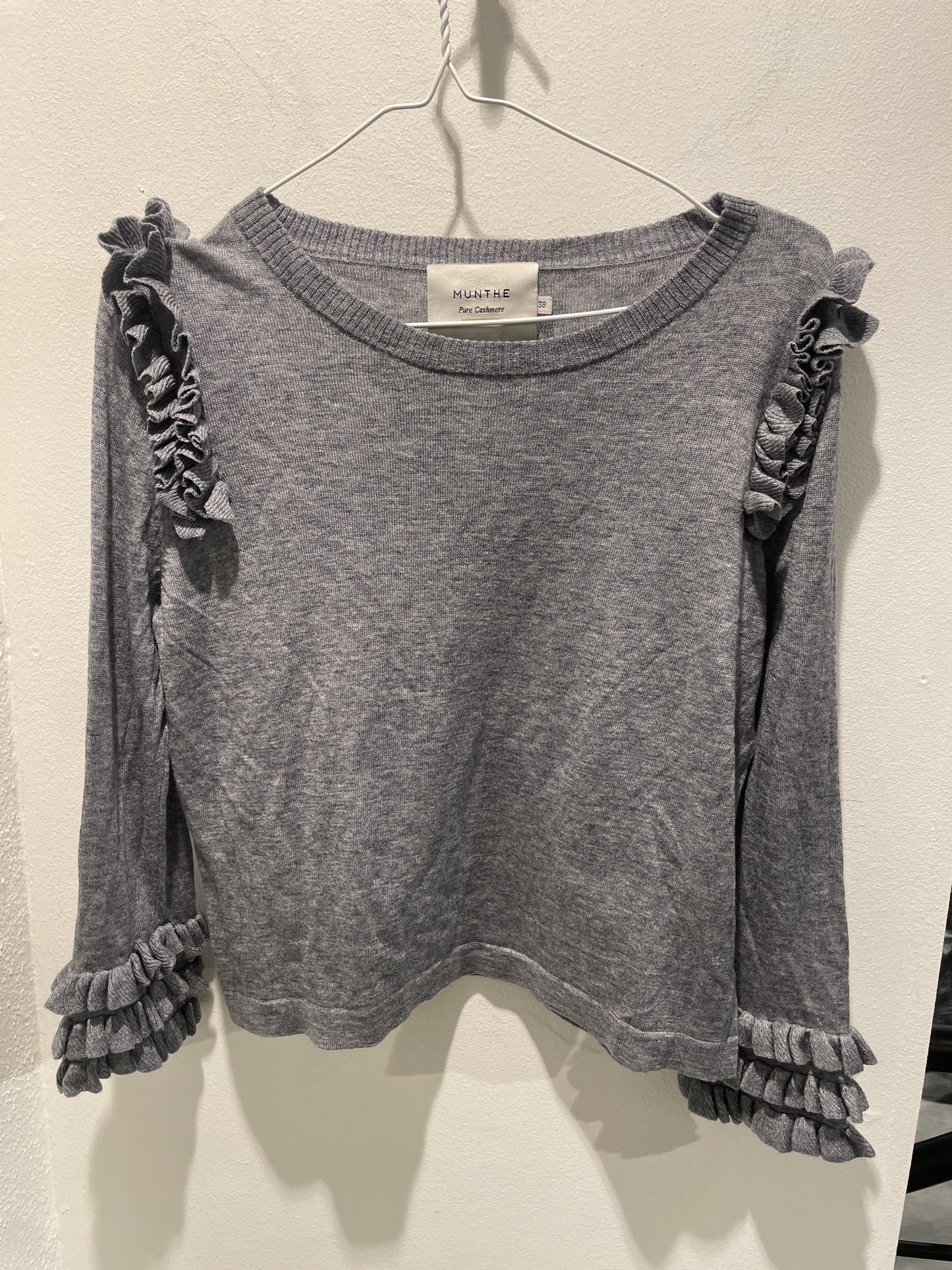 Munthe - Knit w. frills - black - EU38 - Medinas Wardrobe