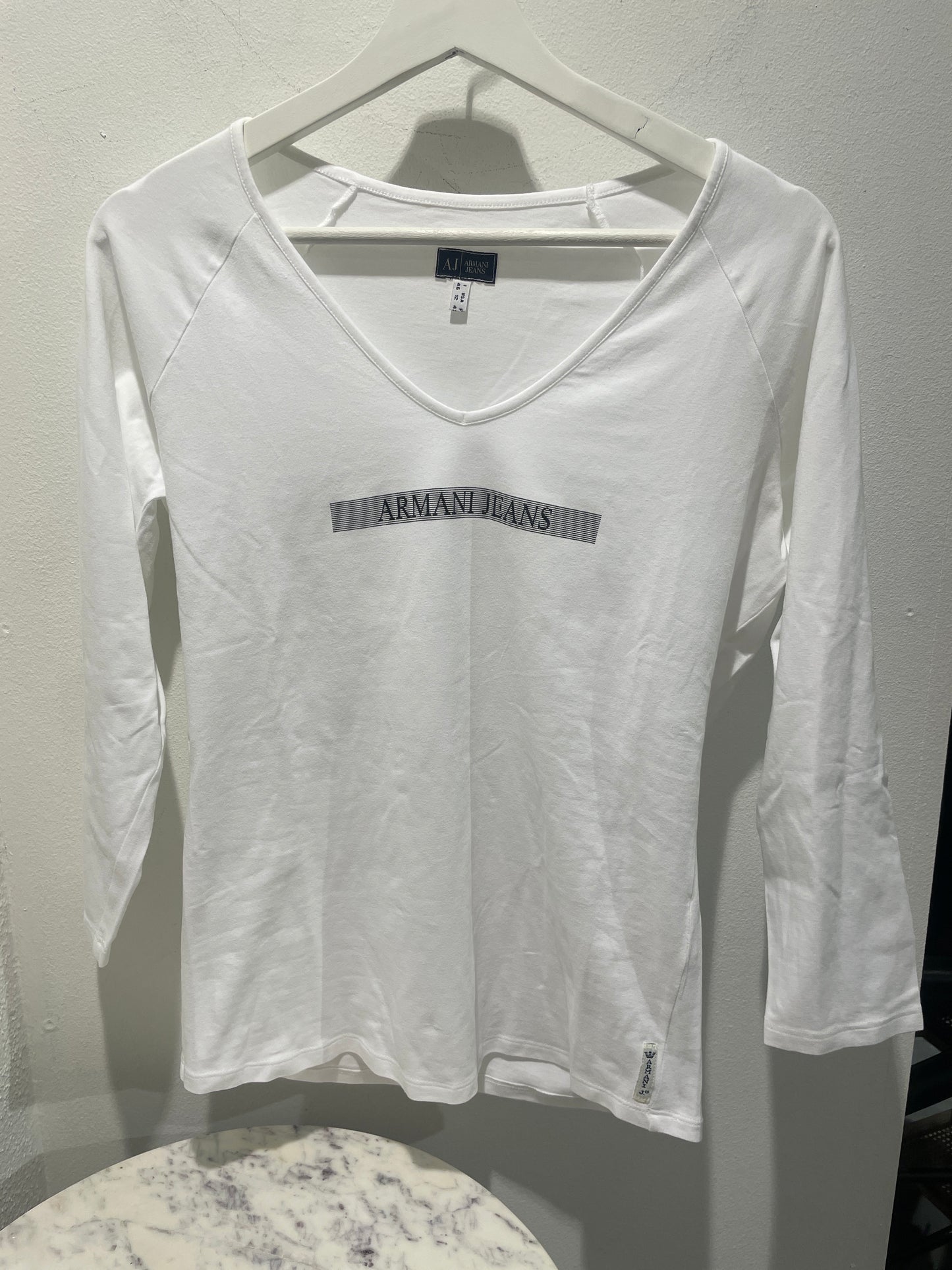 Armani Jeans – Graphic V-Neck Top with 3/4 Sleeves - M/L