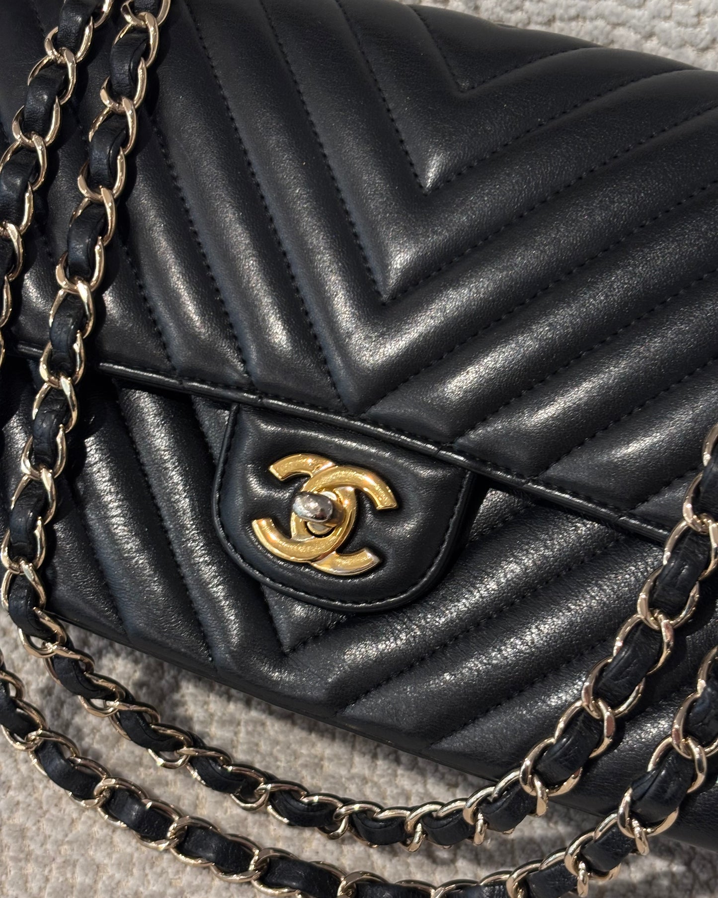 Chanel Classic Flap Bag Chevron - Medium - Black Lambskin & Gold Plated Hardware