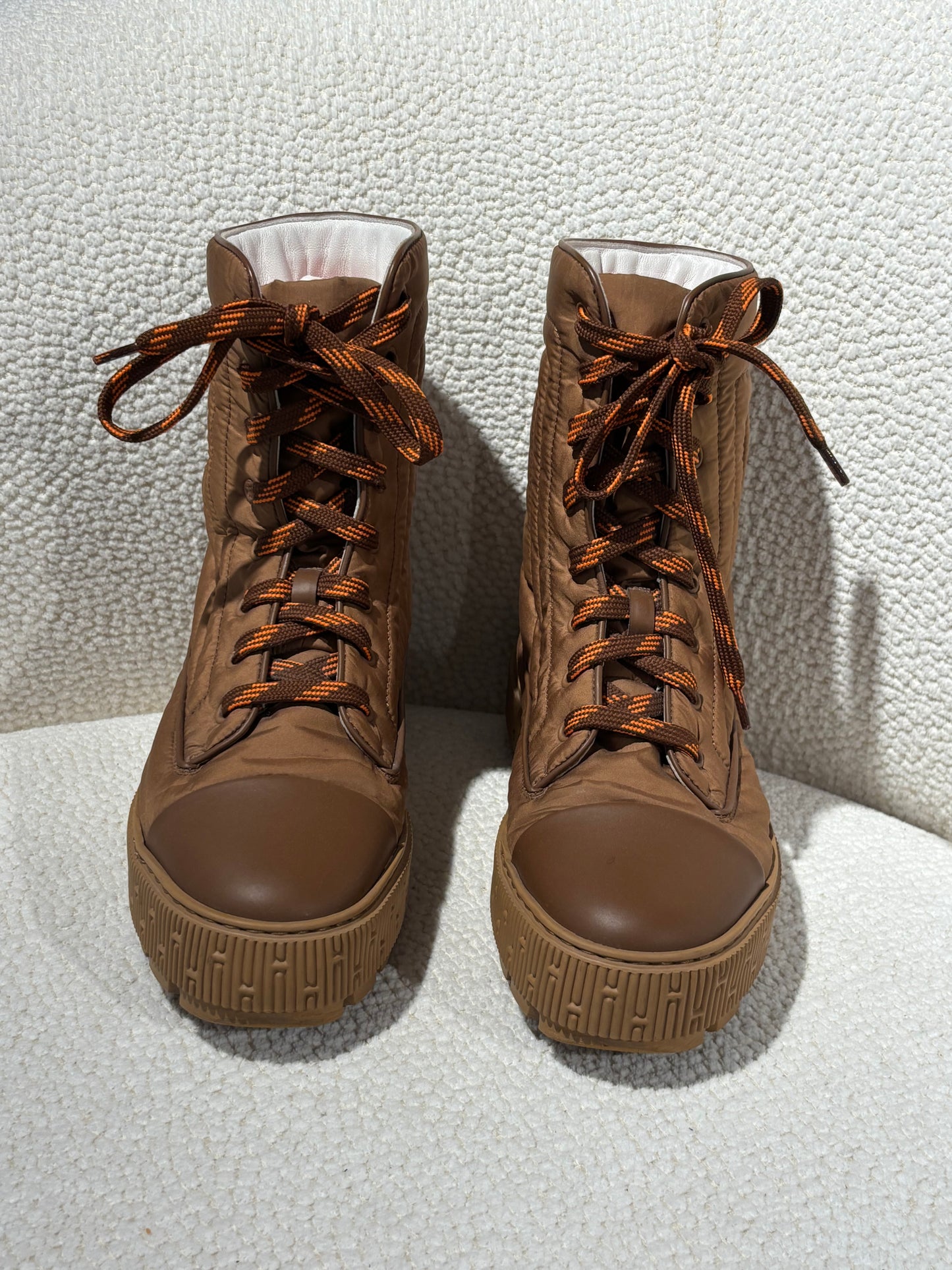 Hermès Boots – Caramel/Brown Calfskin & Parachute Fabric – EU 39