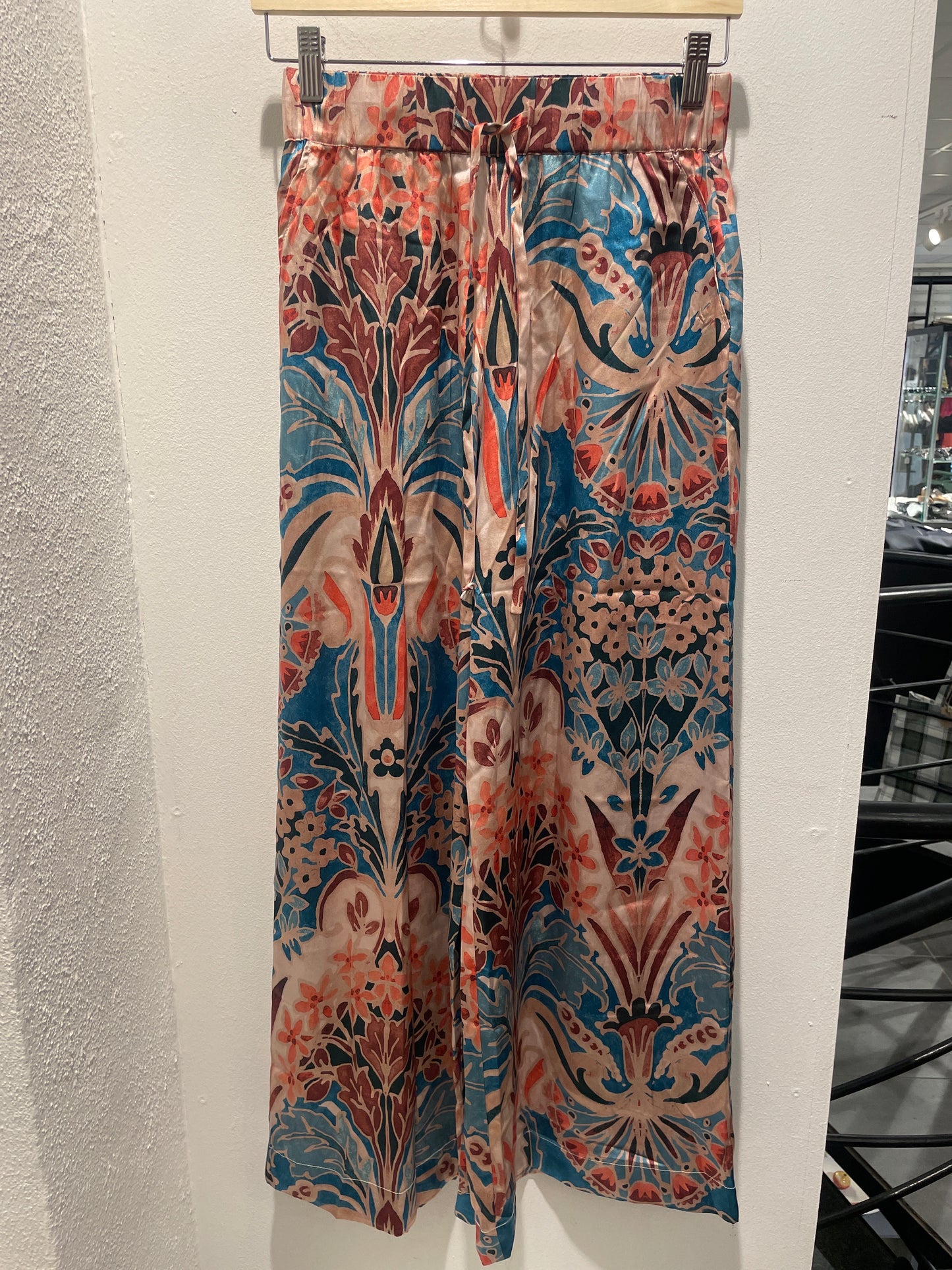 Dea Kudibal — Palazzo Silk Wide-Leg Trousers in Ornamental Print - Size EU XS - Oversized
