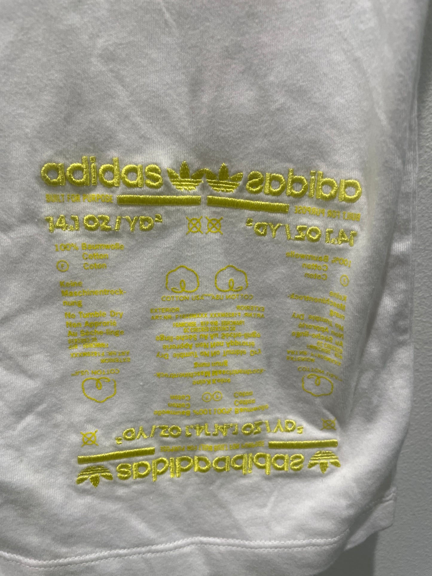 Adidas - Kaval T-shirt - White w. yellow - Medinas Wardrobe - EU34