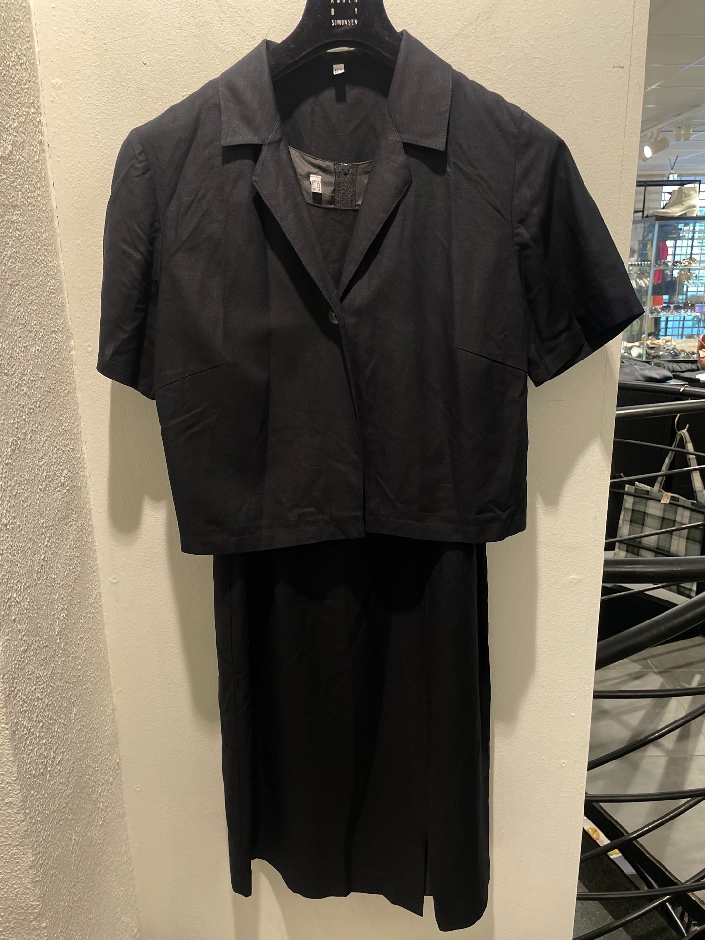 Vintage Italian Shift Dress with Metal Buckles – Size EU 40 (IT 46)
