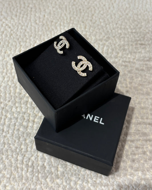 Chanel CC Earrings – Silver-Tone Metal with Stones & Pearls