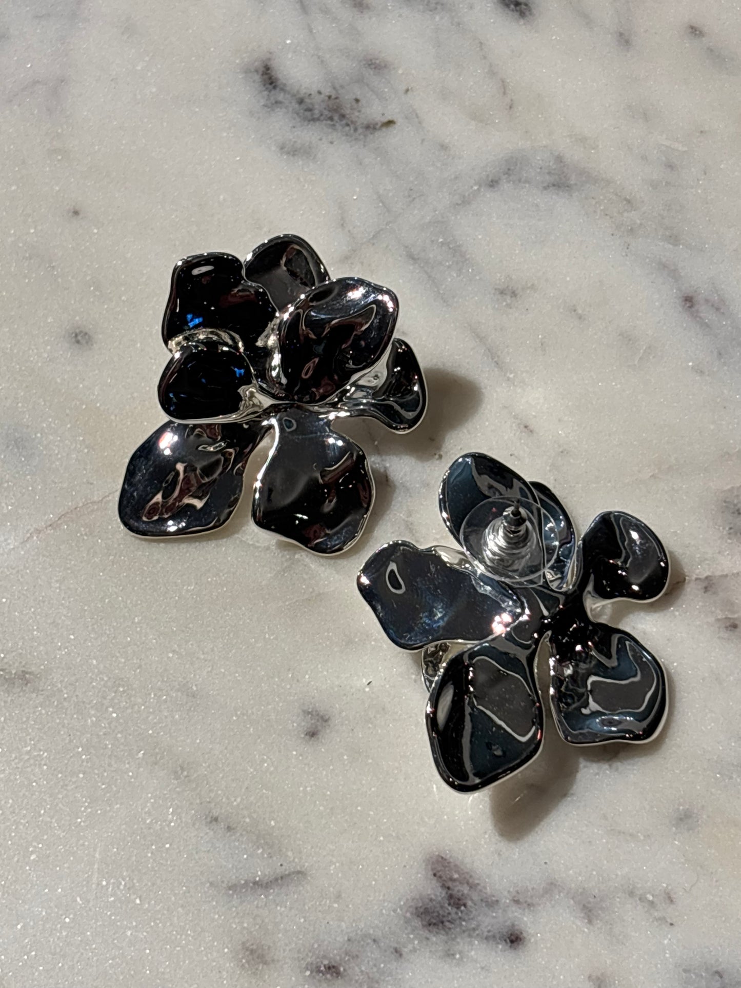 Pilgrim - Earrings - Silver Flowers - Medinas Wardrobe