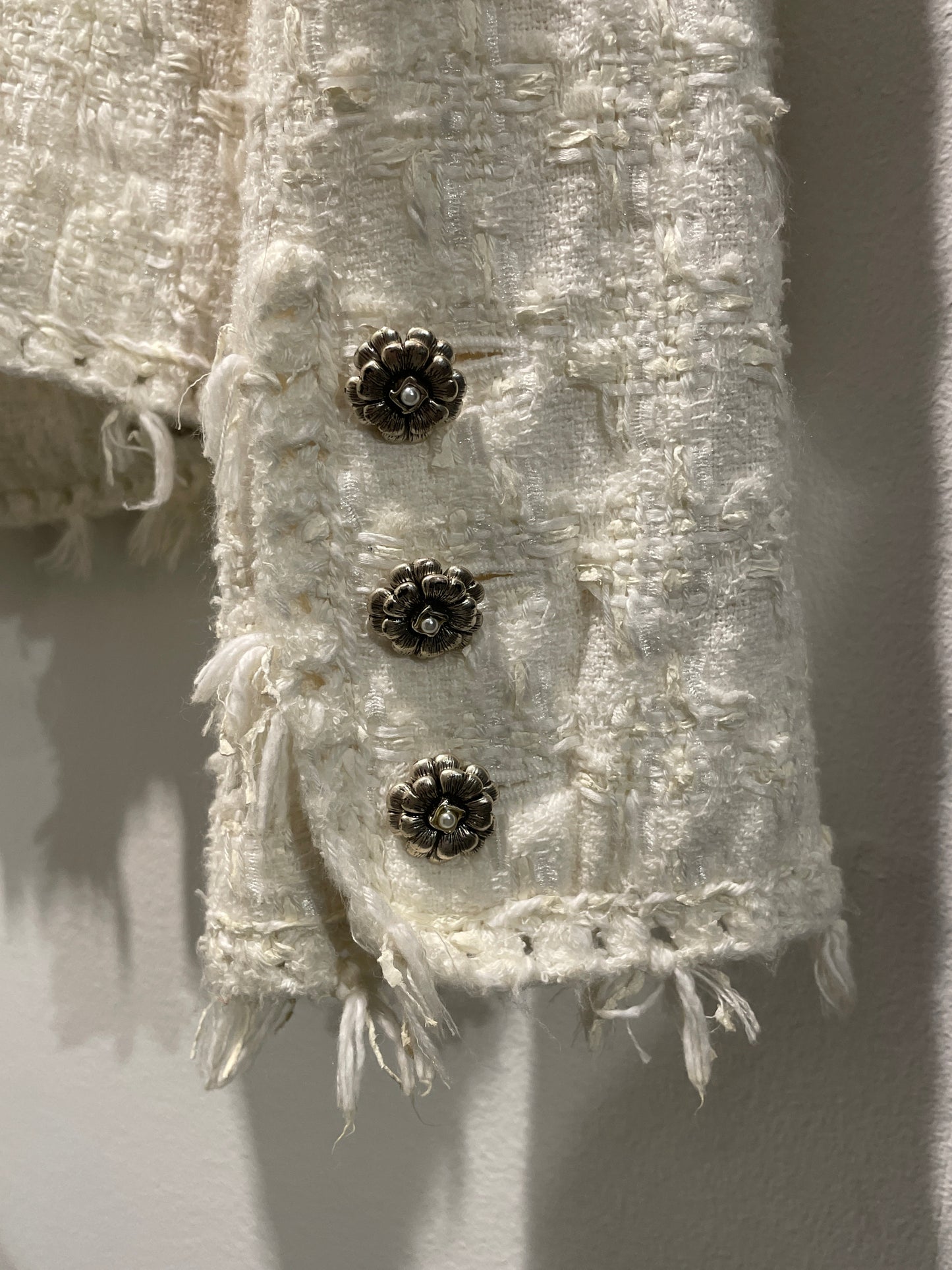 Chanel Jacket – Classic Tweed in White - EU 36