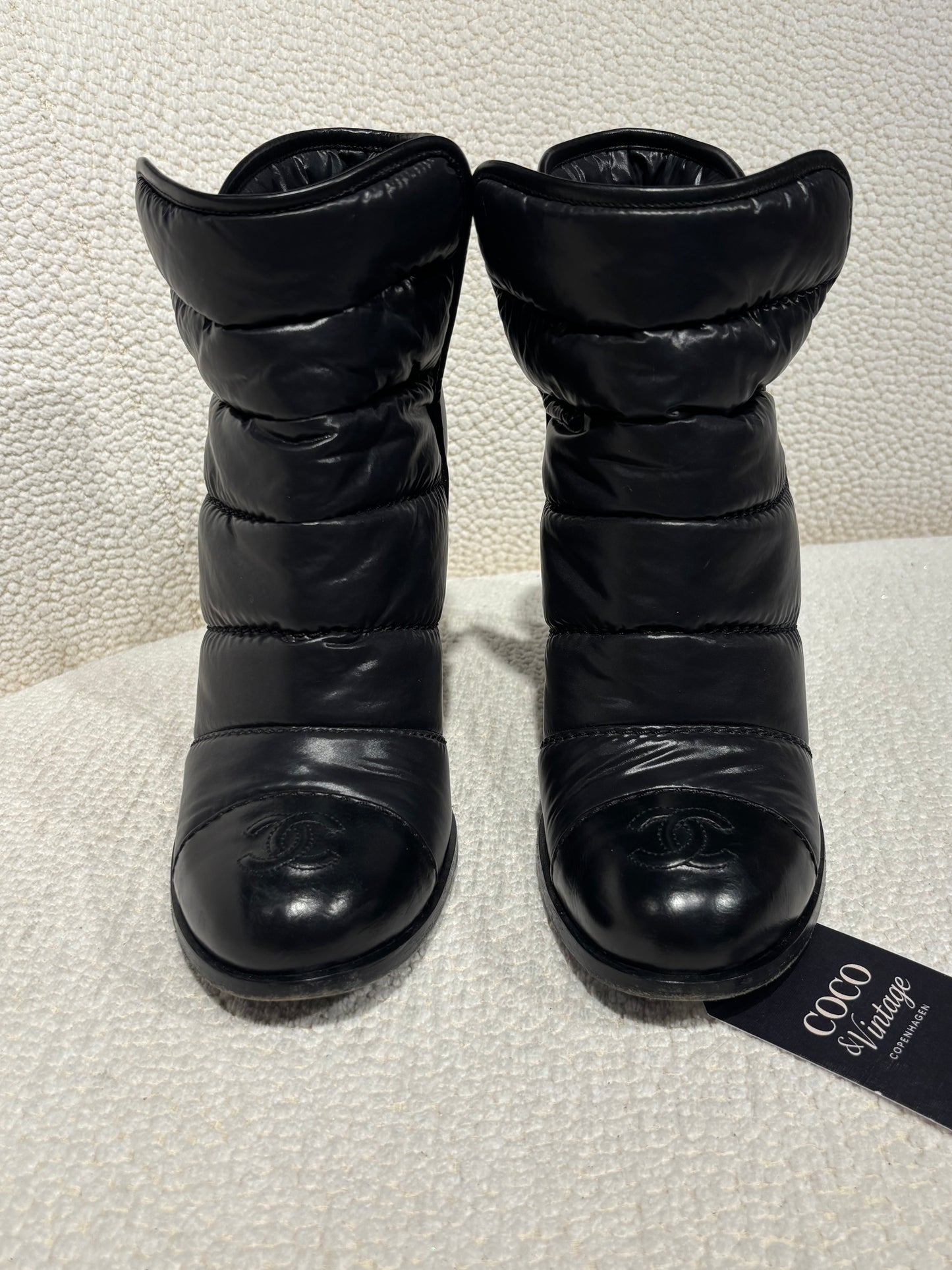 Chanel Puffer Heel Boots – Black Nylon & Lambskin - EU 40