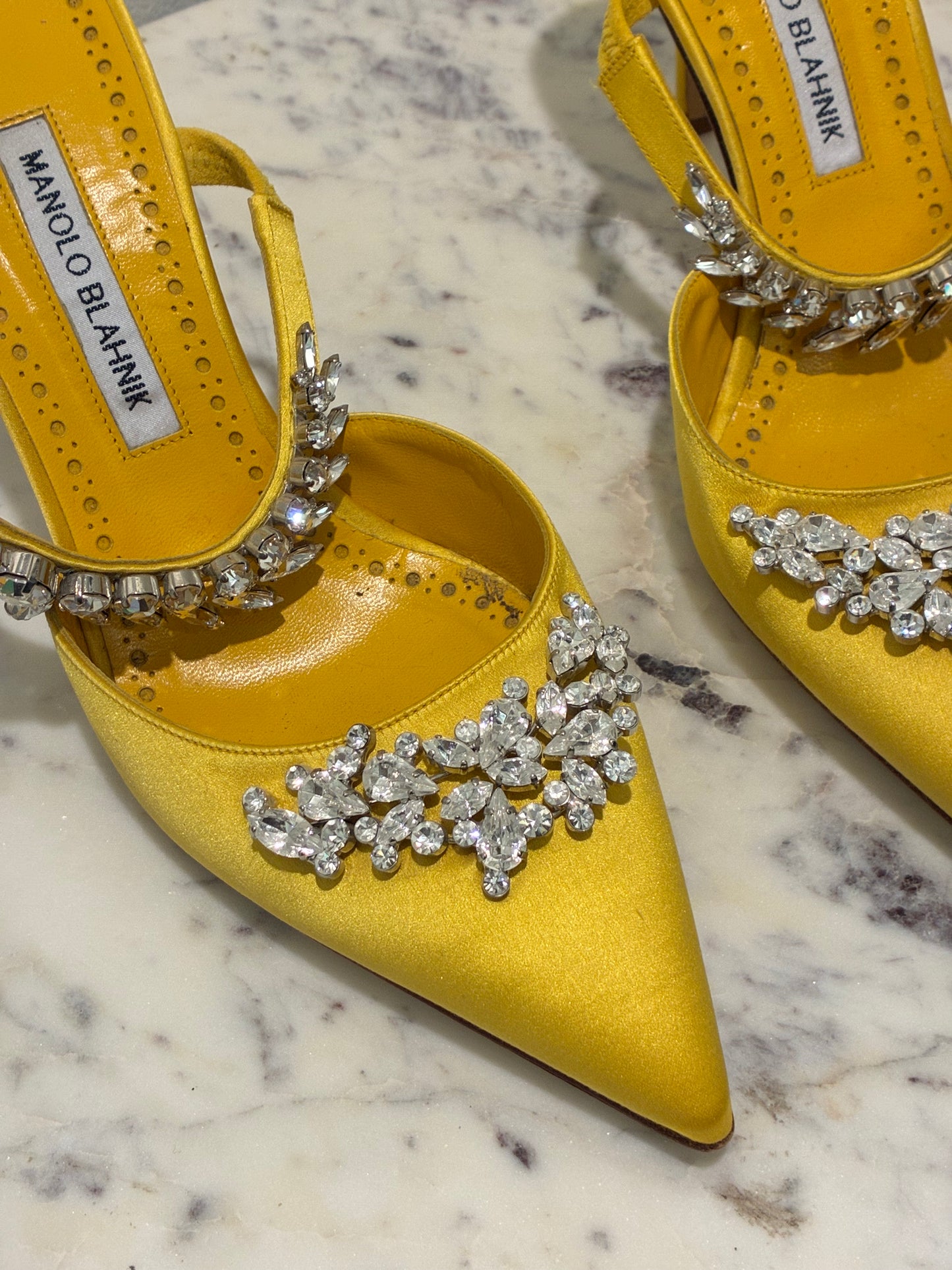 Manolo Blahnik - Heels - Yellow Satin & Crystals - Size 39.5 - Medinas Wardrobe