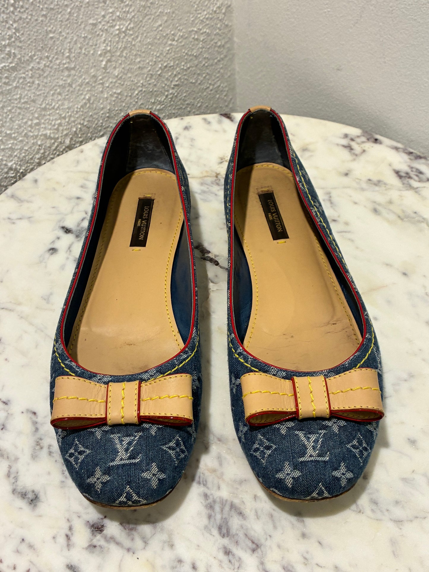Louis Vuitton Ballerinas - Rare Monogram Denim & Iconic Leather Bows - EU 38,5 (38,5-39)