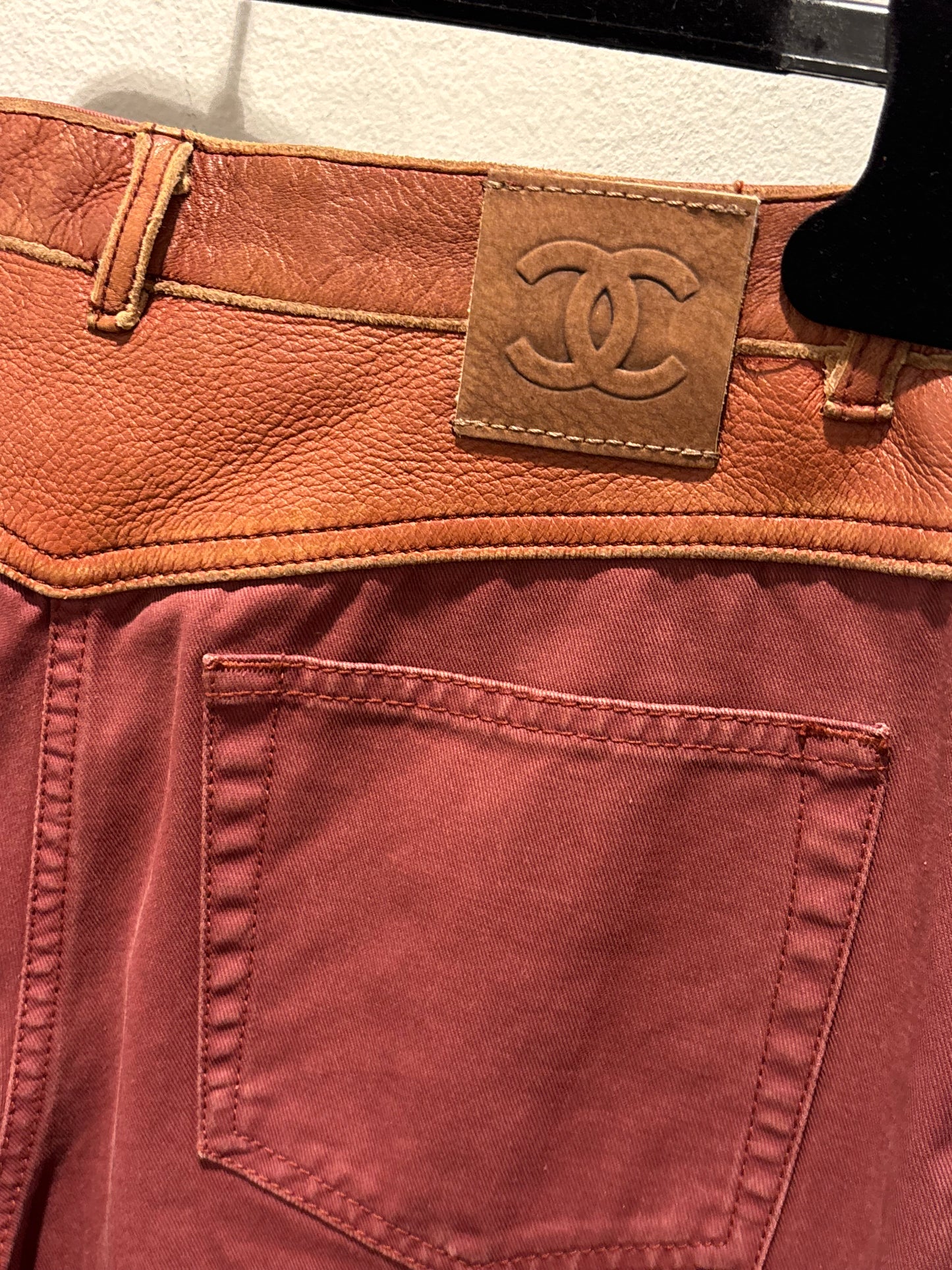 Chanel Jeans – Denim & Leather Trim in Bordeaux & Purple - EU 36