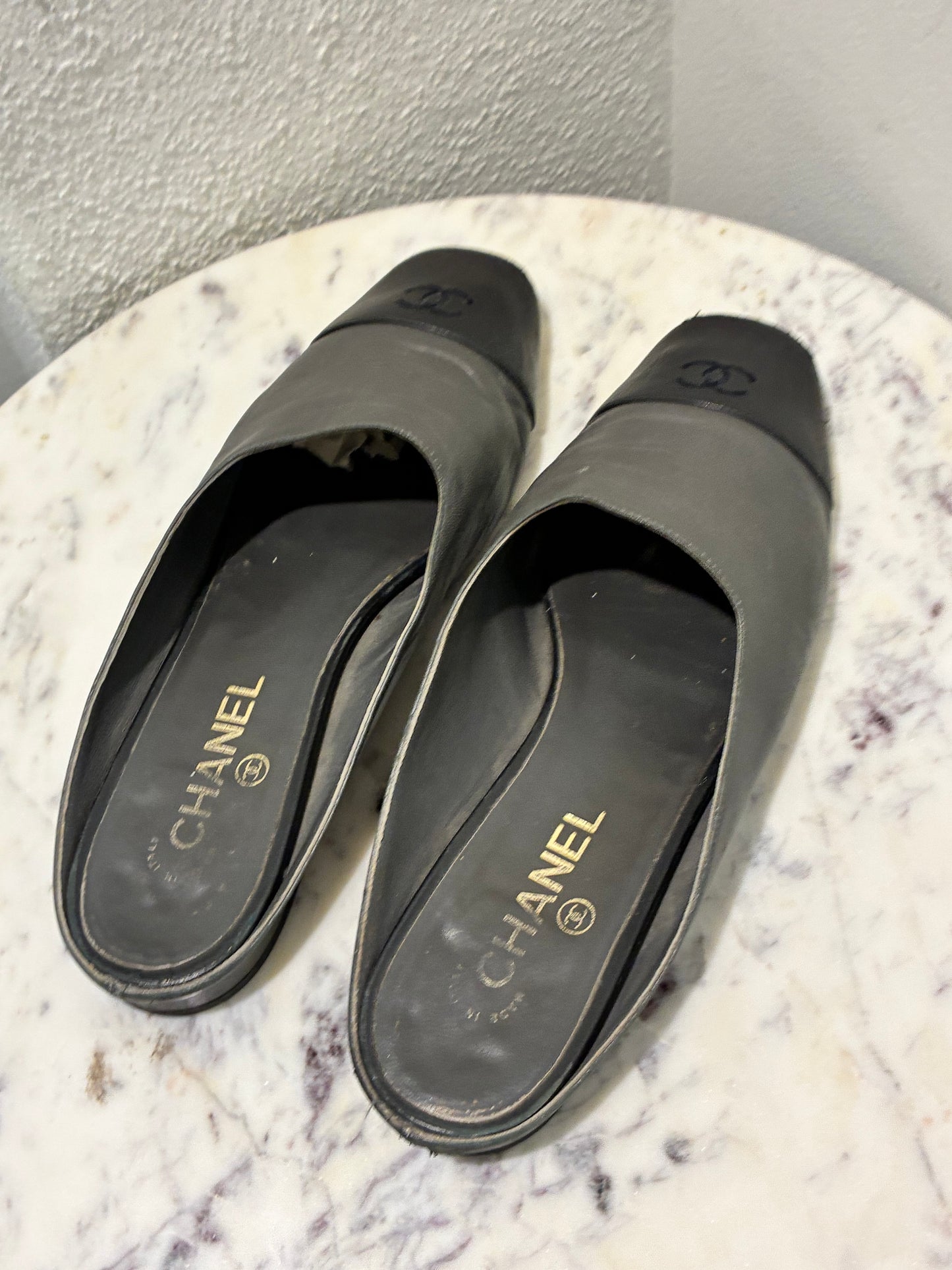 Chanel Mules – EU 39,5 C - Medinas Wardrobe
