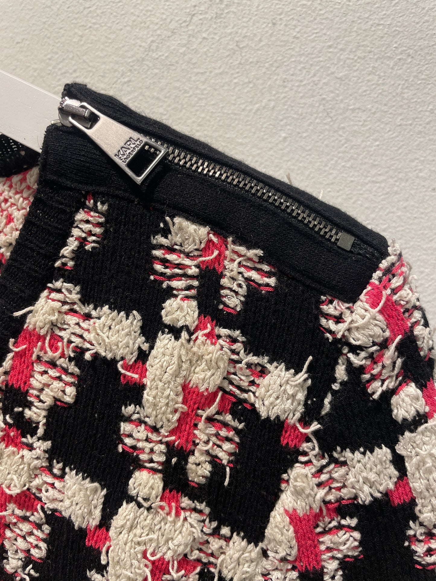 Karl Lagerfeld — Tweed-Inspired Bouclé Knit Sweater with Zipper Details - M