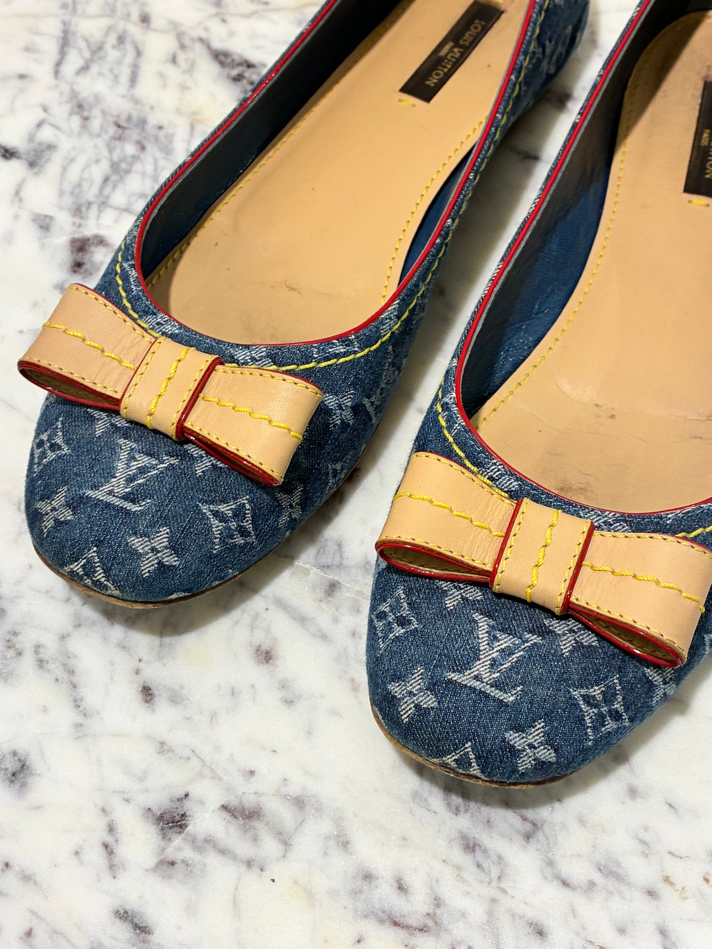 Louis Vuitton Ballerinas - Rare Monogram Denim & Iconic Leather Bows - EU 38,5 (38,5-39)
