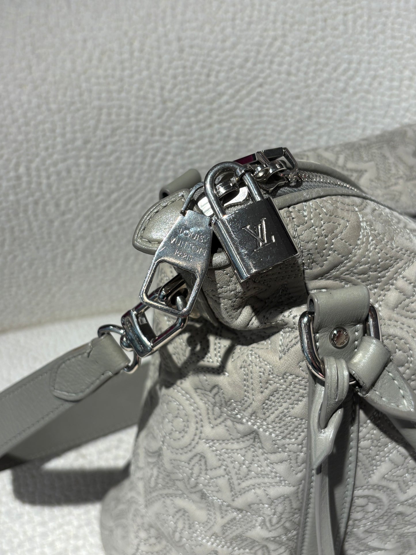 Louis Vuitton Antheia Ixia Bag – Monogram Leather in Grey