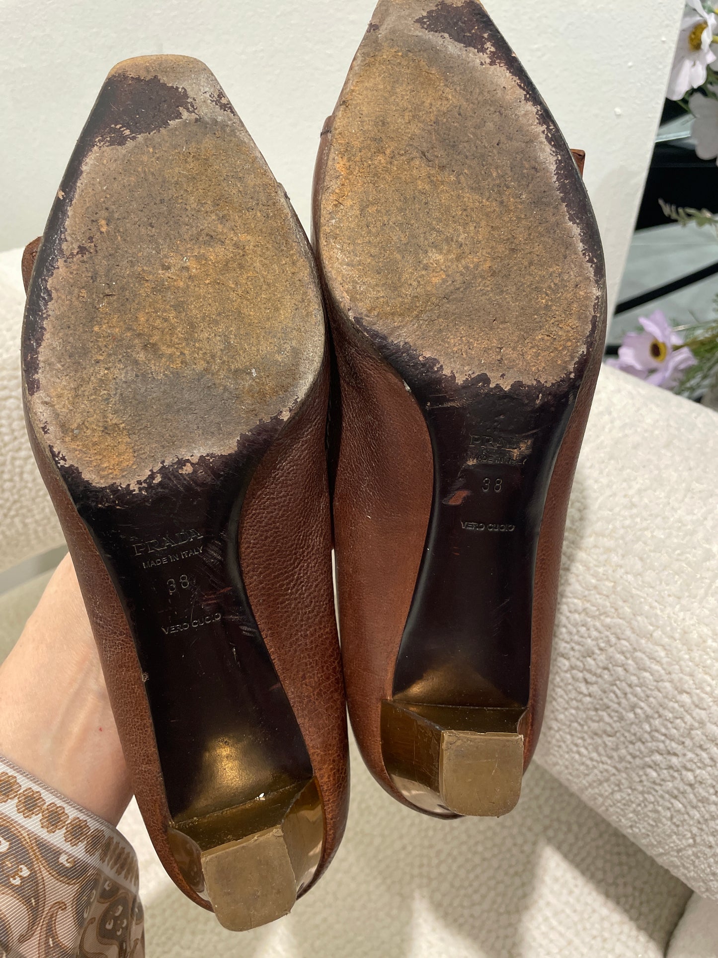 Prada Pumps - cognac w. gold heel - 38