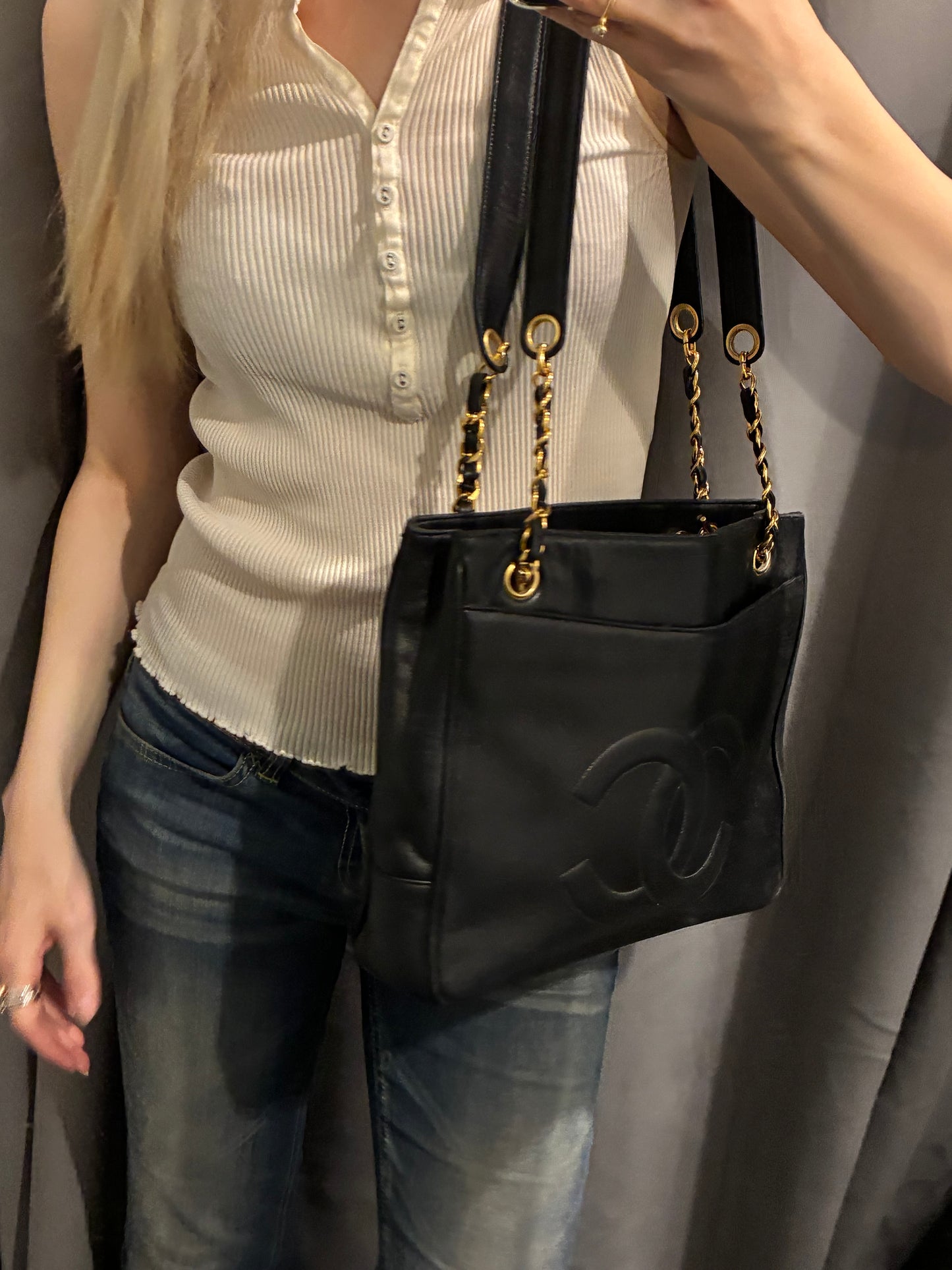 Chanel Vintage Tote - CC Logo - Black Lambskin & 24K Gold Hardware
