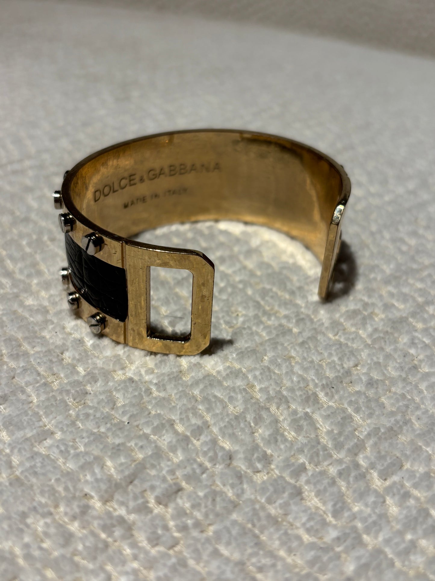 Dolce & Gabbana Armring - Black Leather Detail & Gold-toned Metal