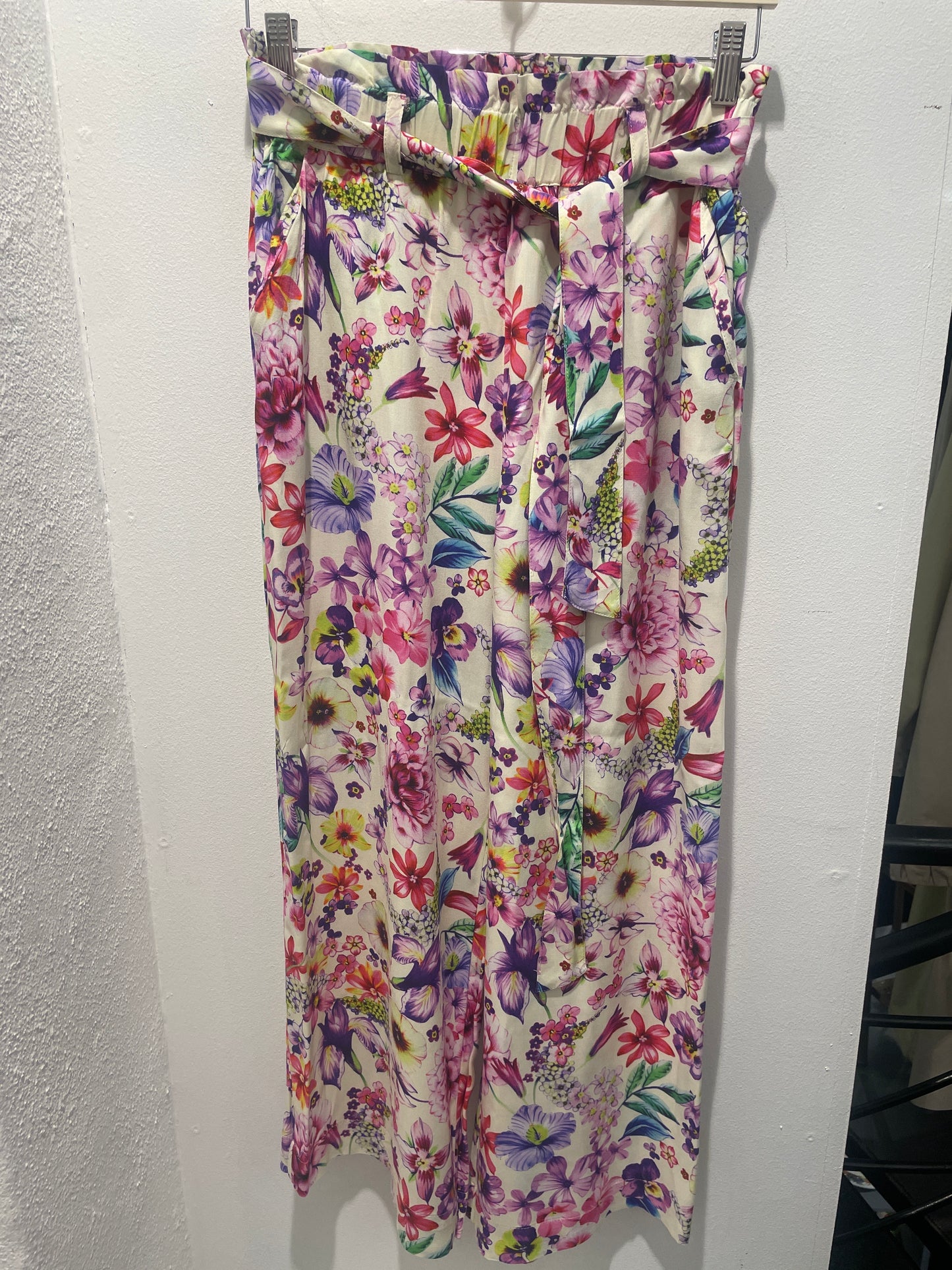 Lollys Laundry Floral Wide-Leg Trousers with Tie Belt - M