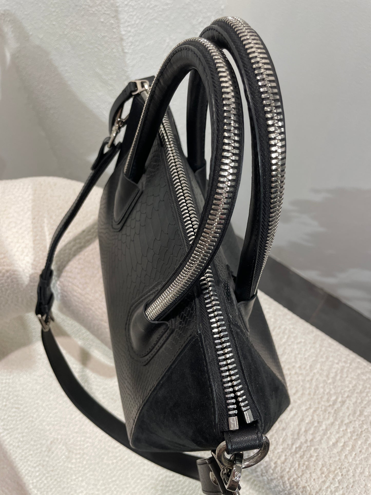 Leowulff - Boa Black SIlverbag