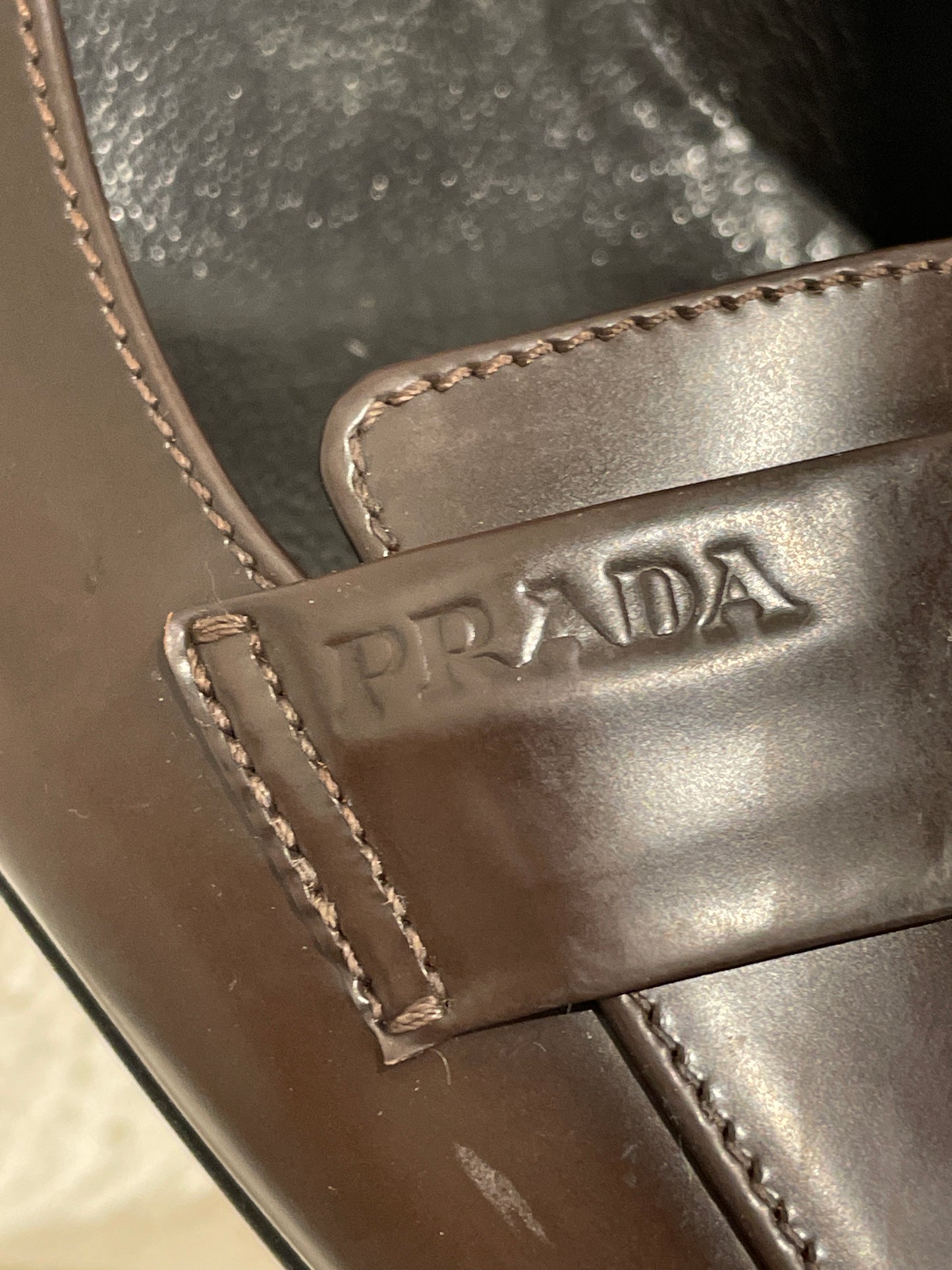 Prada Heels – Brown Patent leather - w. logo - 37,5