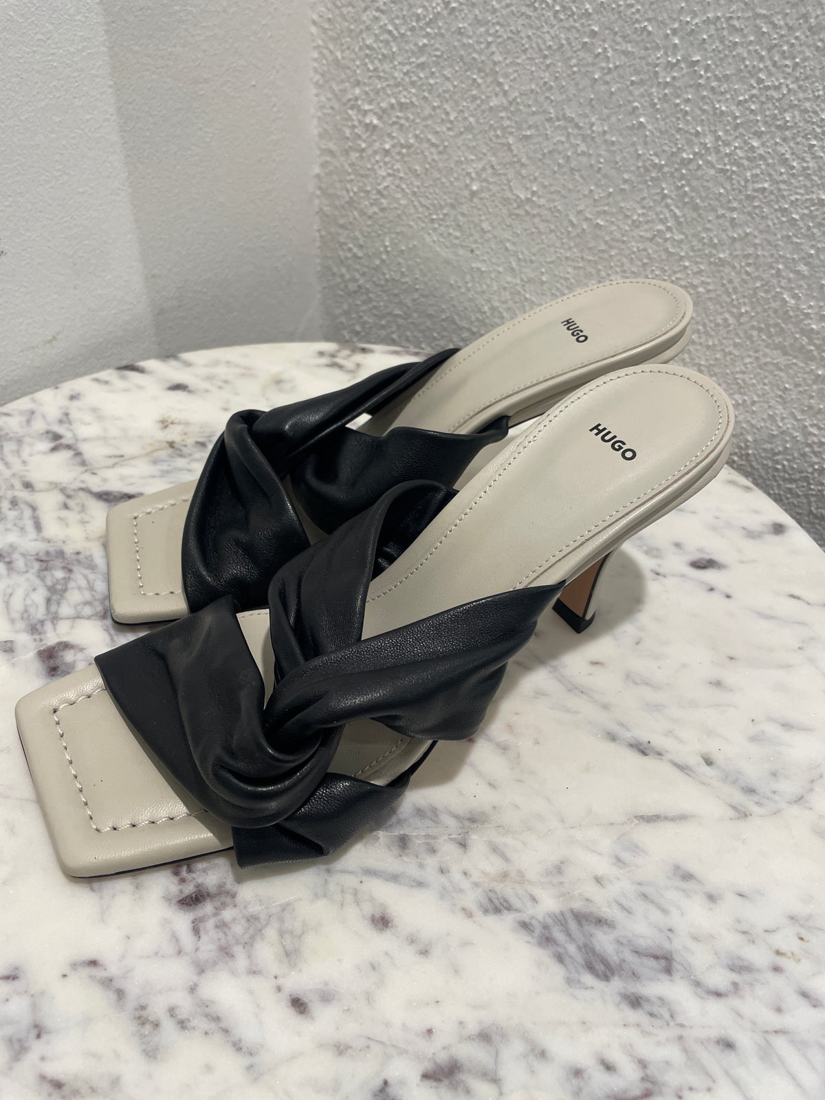 Hugo Boss - HUGO W Tonic Twisted Mules - 37