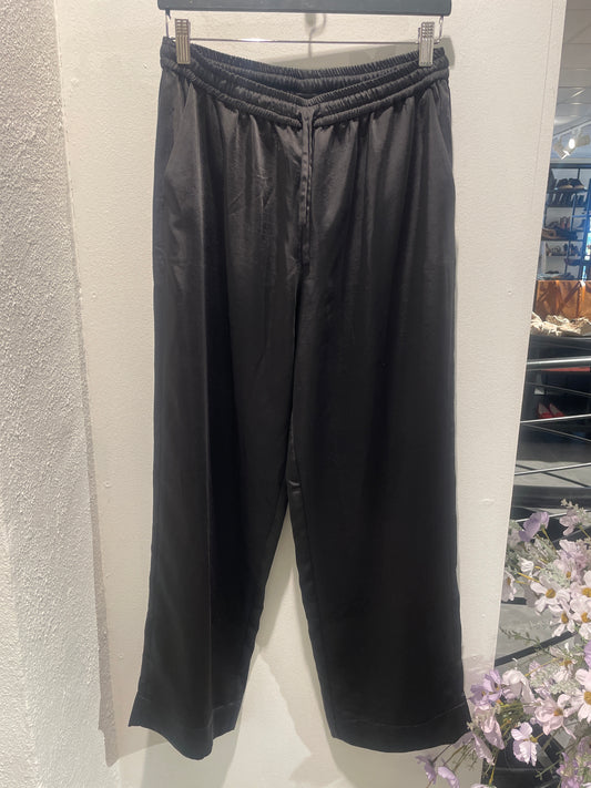 Karmamia Pants  - Black satin - L