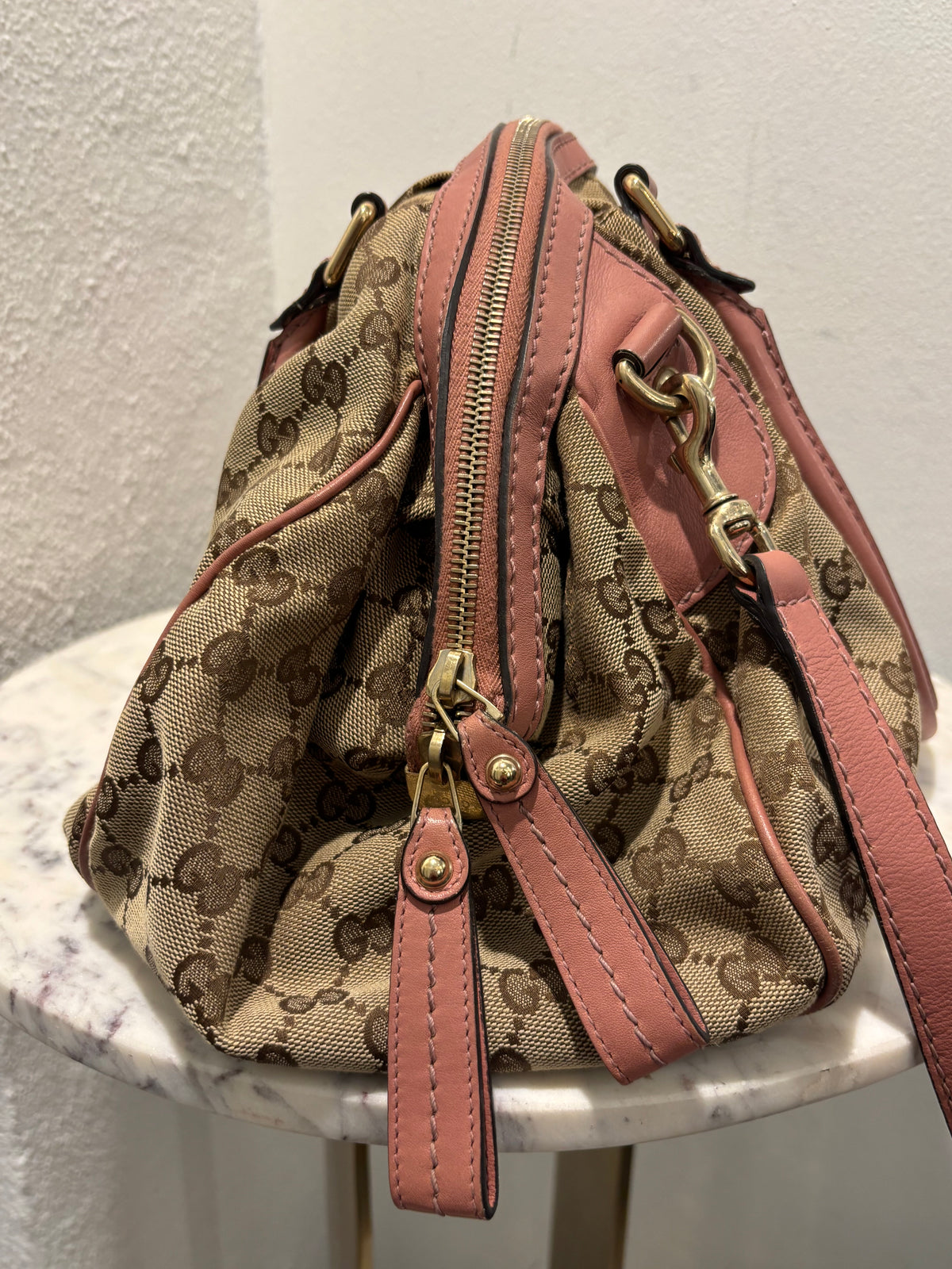Gucci Sukey Bag - Canvas & Leather in Pink