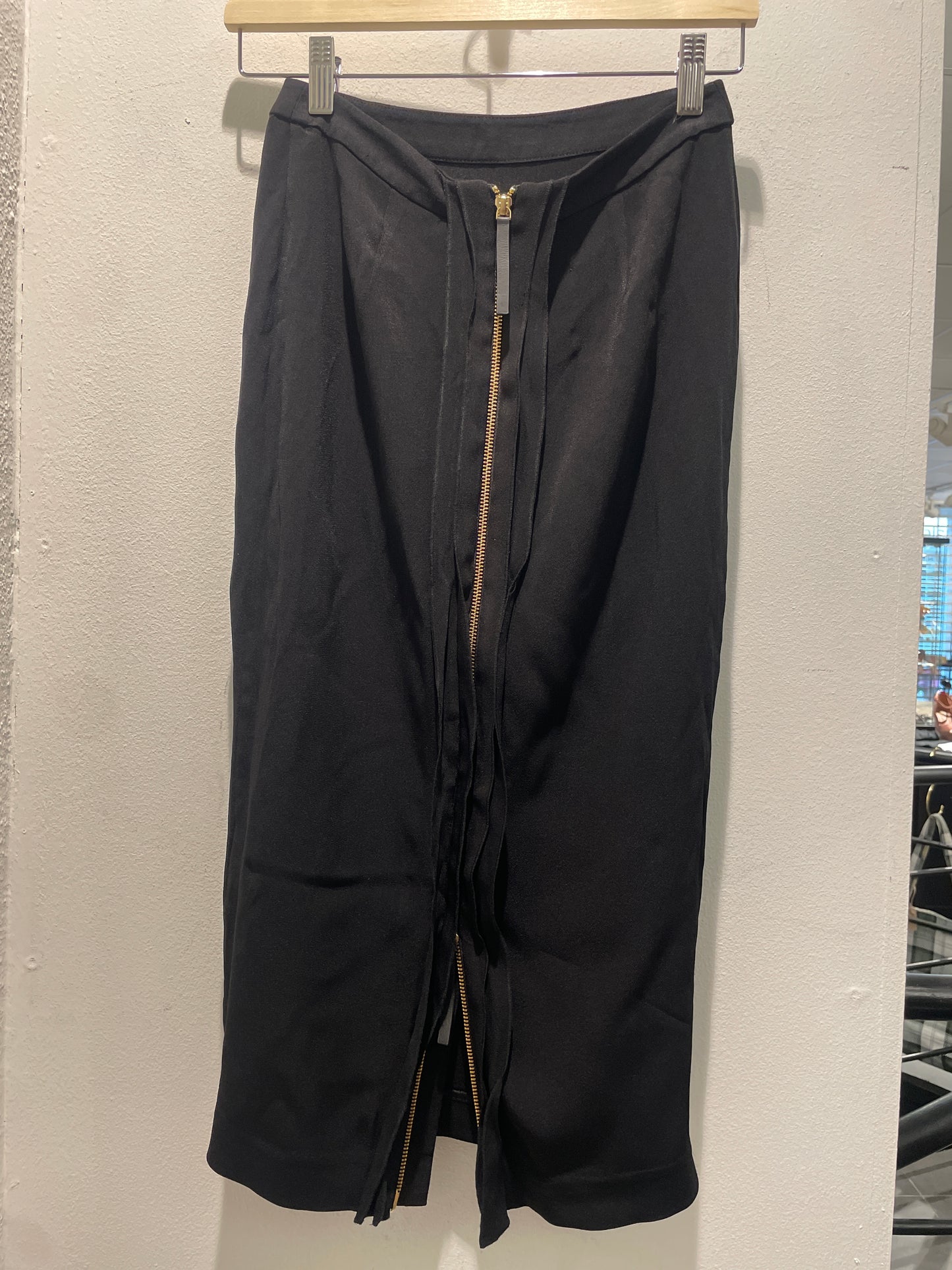 Malene Birger - Black pencil skirt w zipper back - EU32 (fits also bigger) stretchy - Medinas Wardrobe