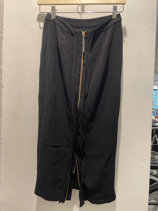 Malene Birger - Black pencil skirt w zipper back - EU32 (fits also bigger) stretchy - Medinas Wardrobe