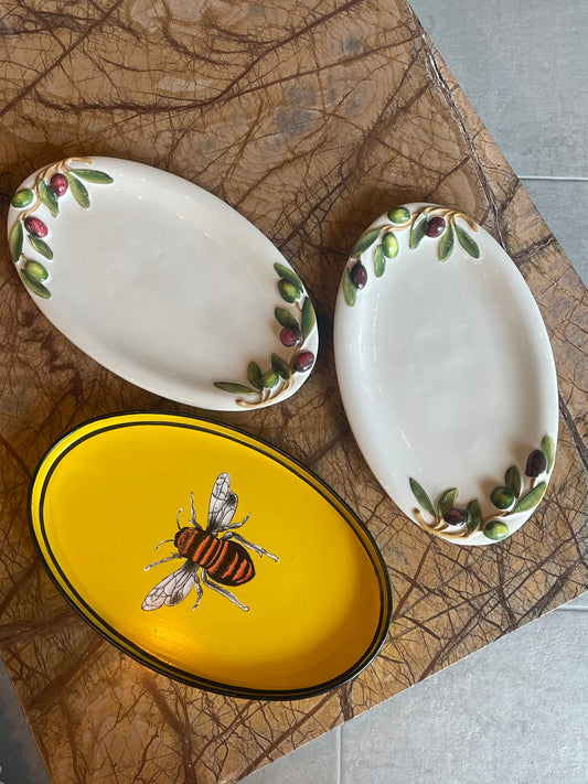 Lille aflangt fad m. olivenranker - Italiensk porcelæn
