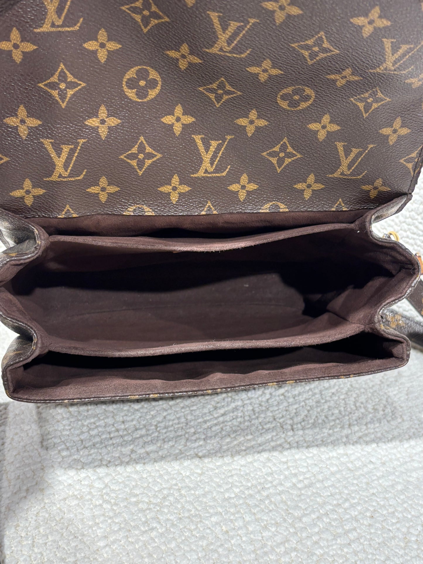 Louis Vuitton Pochette Métis – Brown Iconic Monogram leather