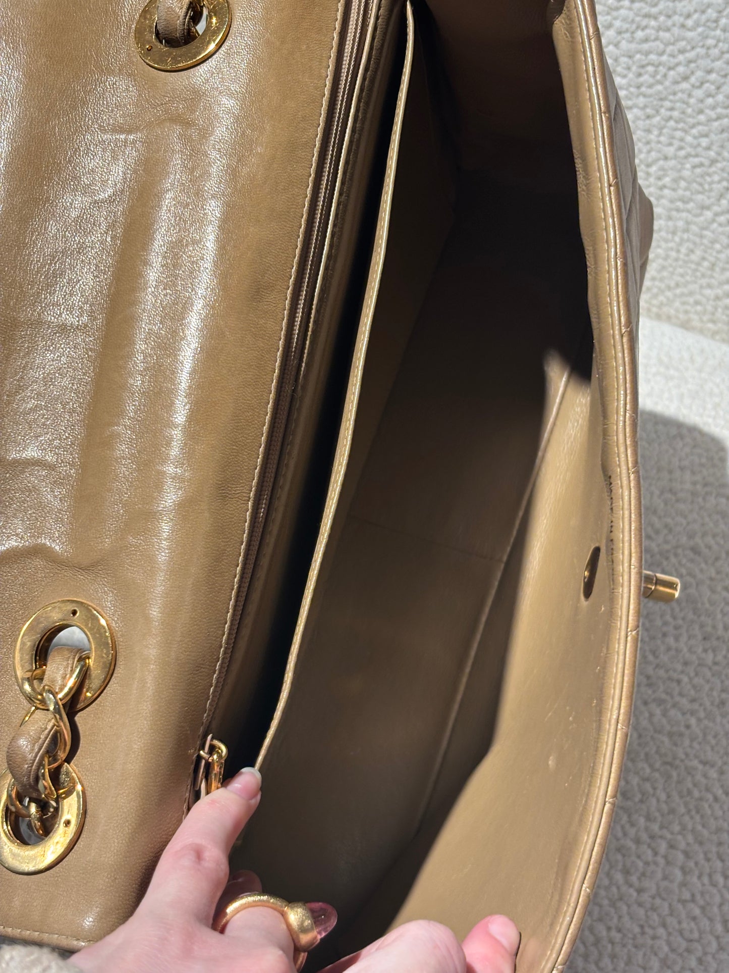 Chanel Vintage XL Classic Flap Bag – Camel Lambskin & 24K Gold Hardware