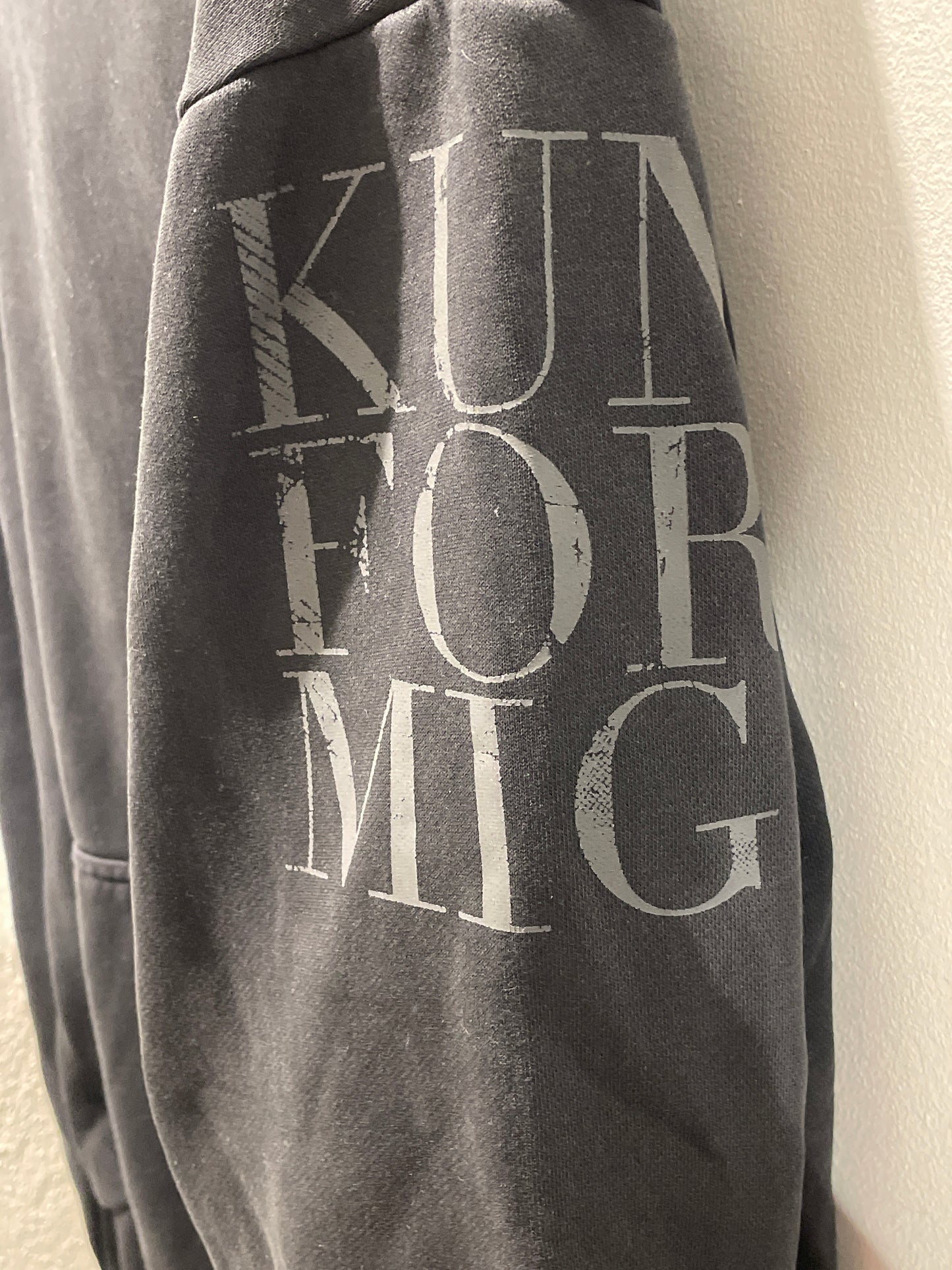 KUN FOR MIG - Hoodie - black w. grey - Medinas Wardrobe - M