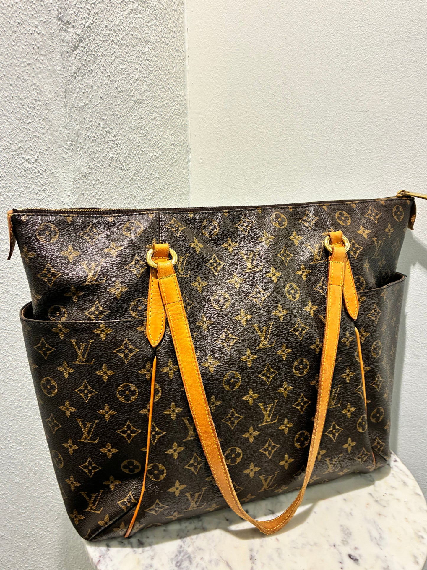 Louis Vuitton - Totally MM Tote