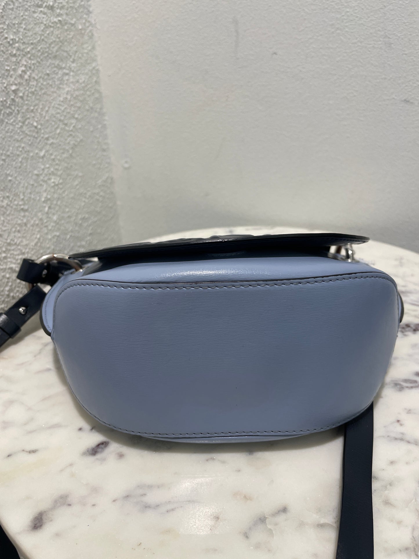 Ganni Banner Two-Tone Saddle Shoulder Bag - Navy / light blue