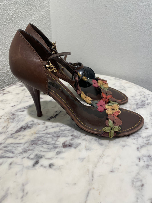 Louis Vuitton – Vintage Aubepine Floral Leather T-Strap Sandals - 38
