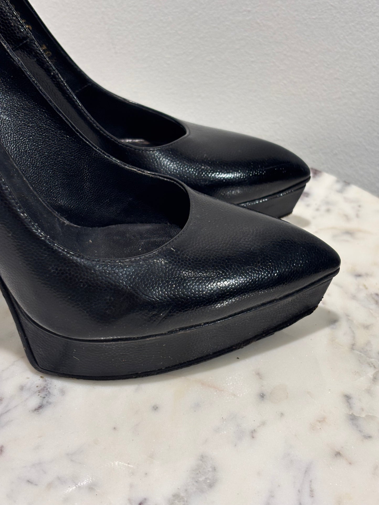 Saint Laurent - Janis platform pumps - grained leather - 100 mm - 38,5 - Medinas Wardrobe
