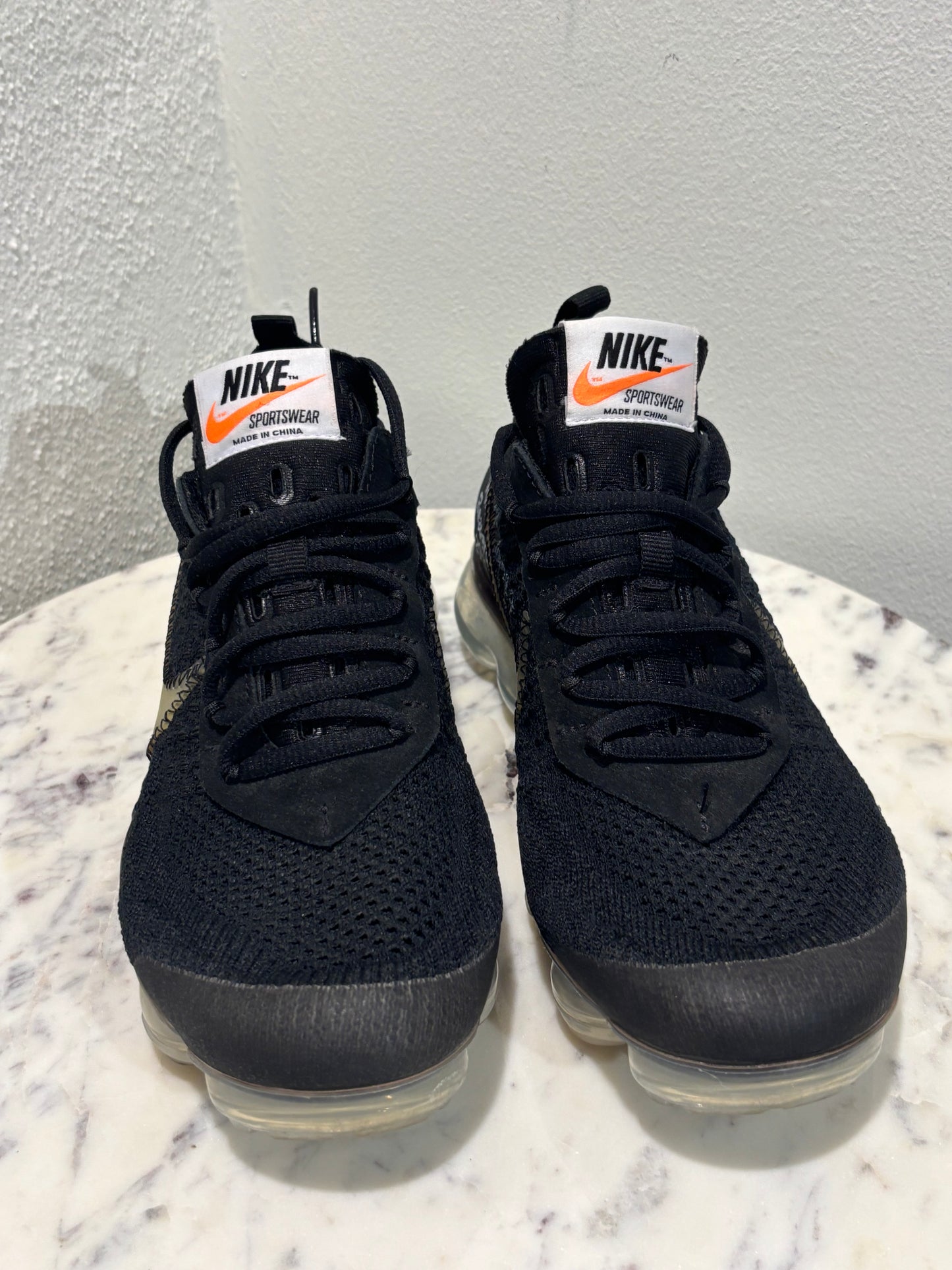 Nike Air VaporMax x Off-White Black - EU40 - Medinas Wardrobe