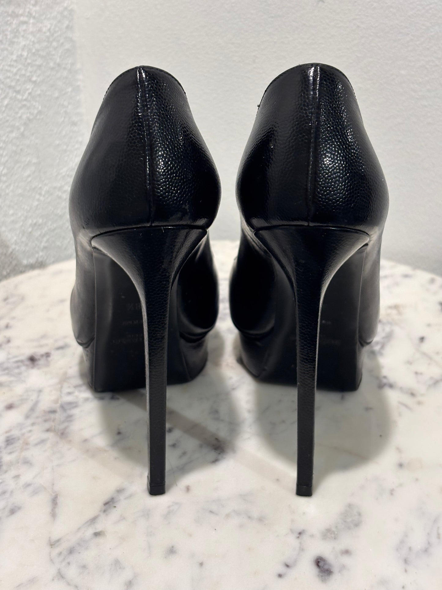 Saint Laurent - Janis platform pumps - grained leather - 100 mm - 38,5 - Medinas Wardrobe
