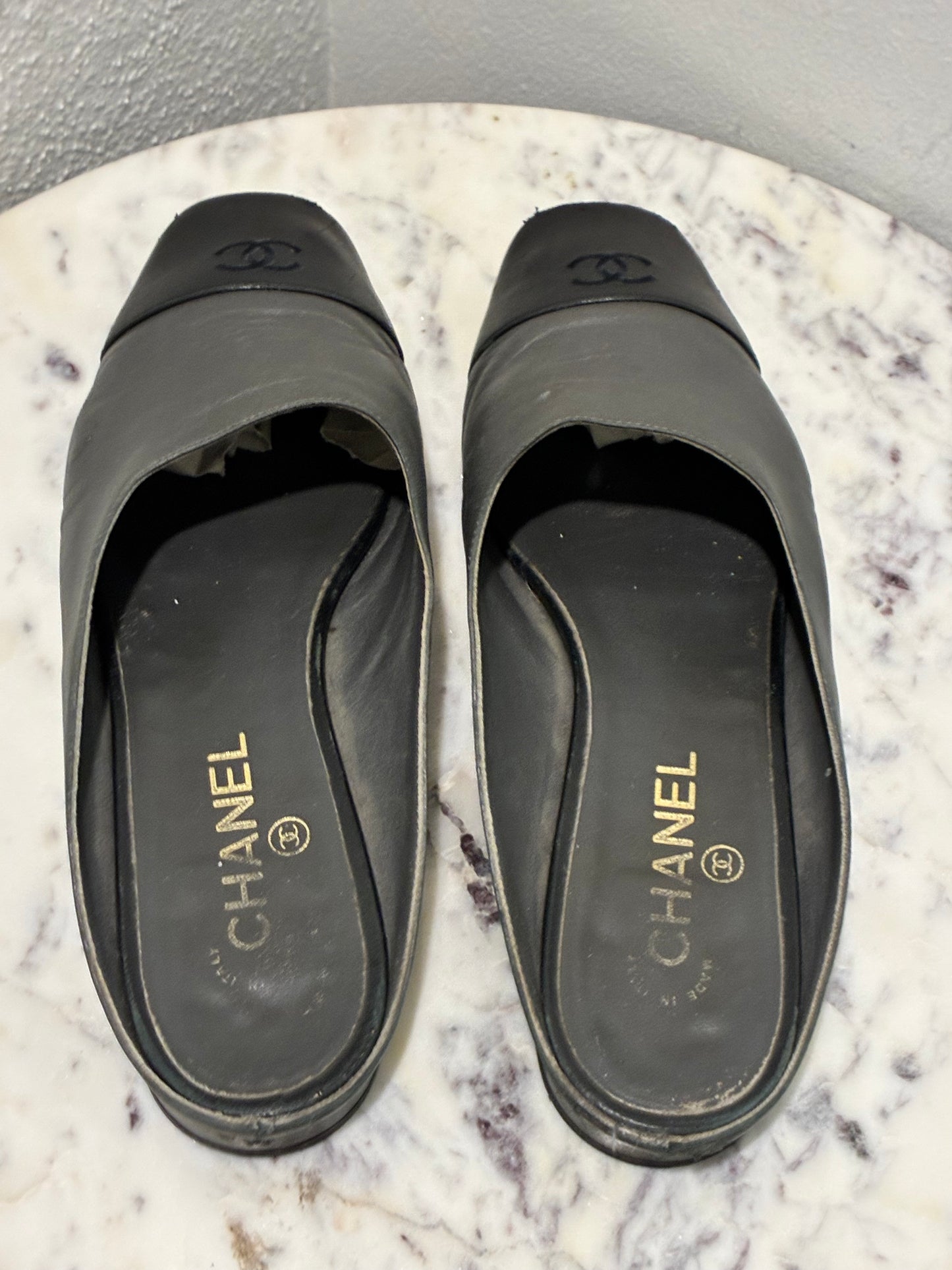 Chanel Mules – EU 39,5 C - Medinas Wardrobe
