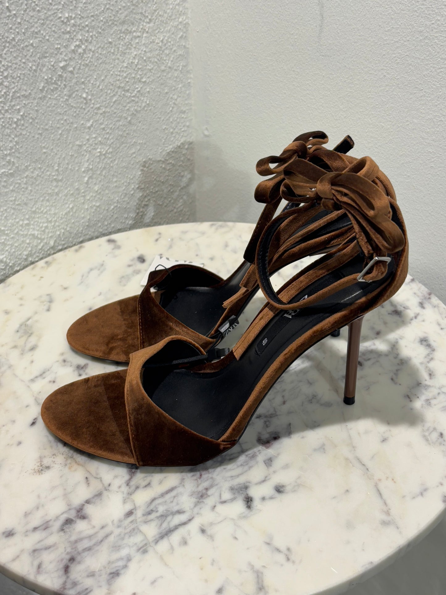 Zara - Heels - Brown Velvet - Medinas Wardrobe - 40