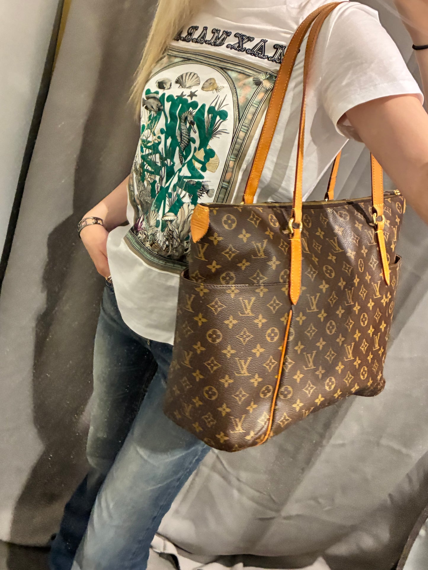 Louis Vuitton - Totally MM Tote