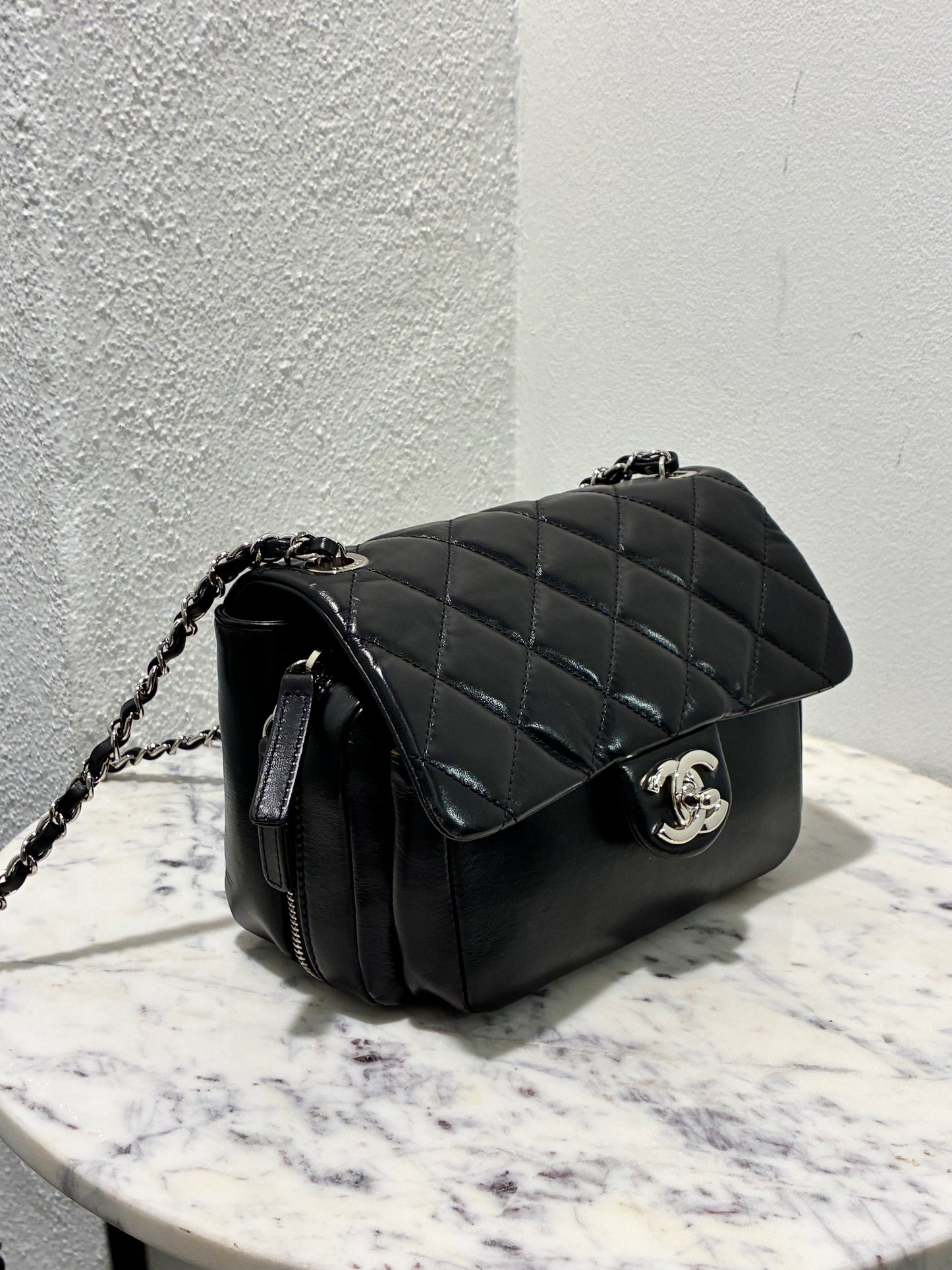Chanel Zip Around Flap Bag - Black Calfskin & Silver hardware - 2019