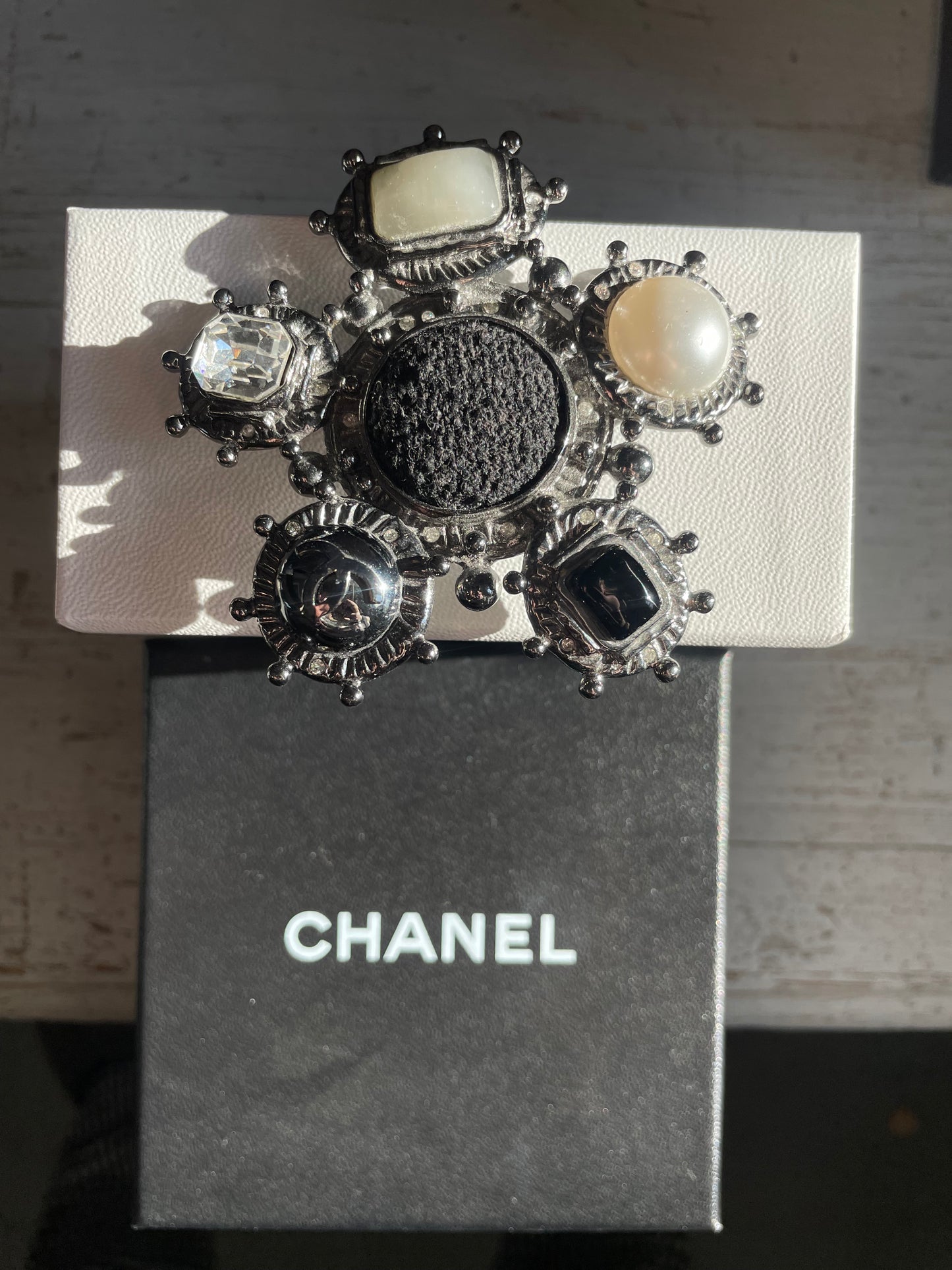 8 x 8 cm Broche - Chanel
