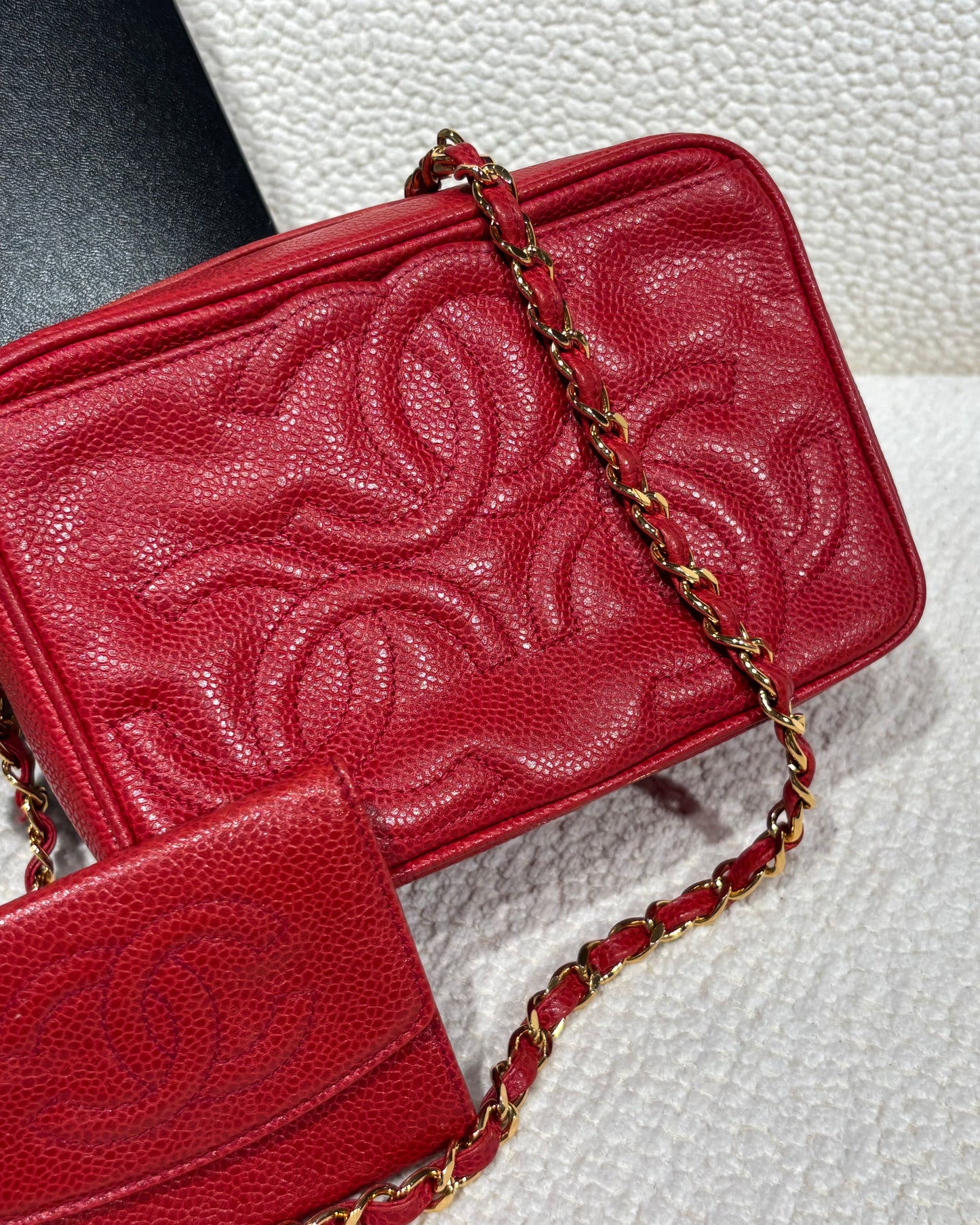 Chanel Vintage Bag & Wallet - Red Caviar leather & Gold Tassel