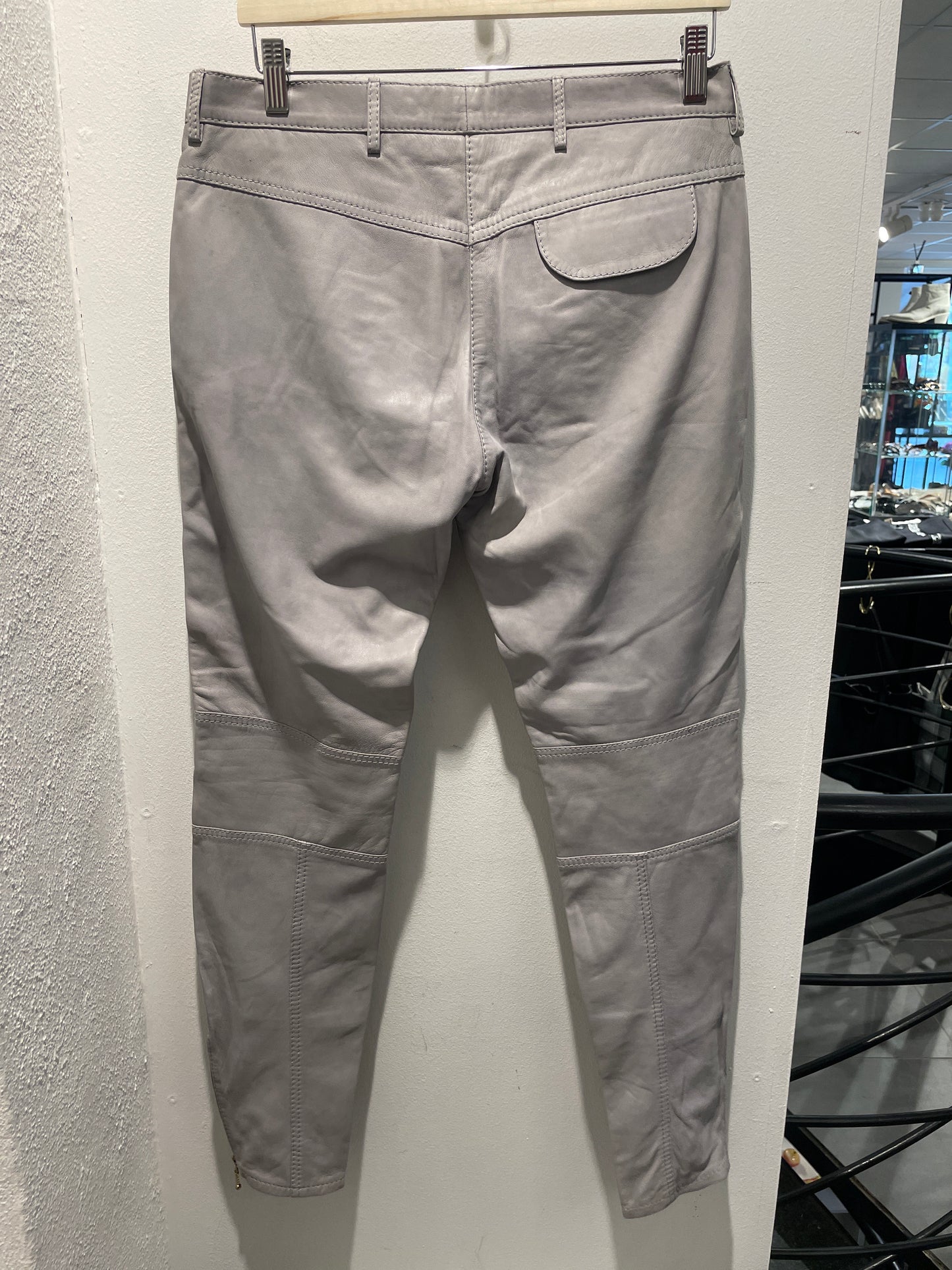 Baum und Pferdgarten - Soft Leather Trousers - Light Grey - EU42